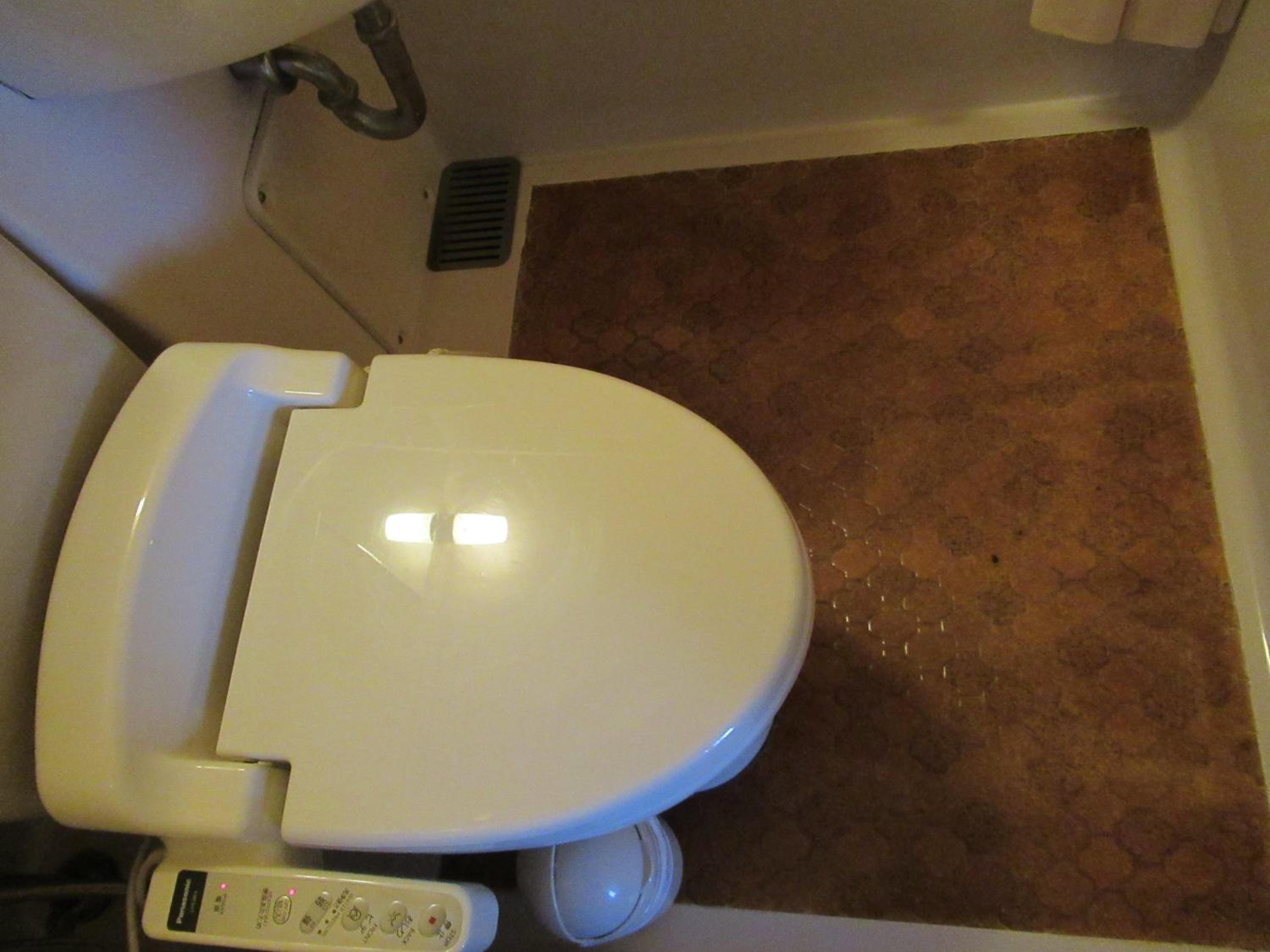Twin Room - Smoking - Photo 4