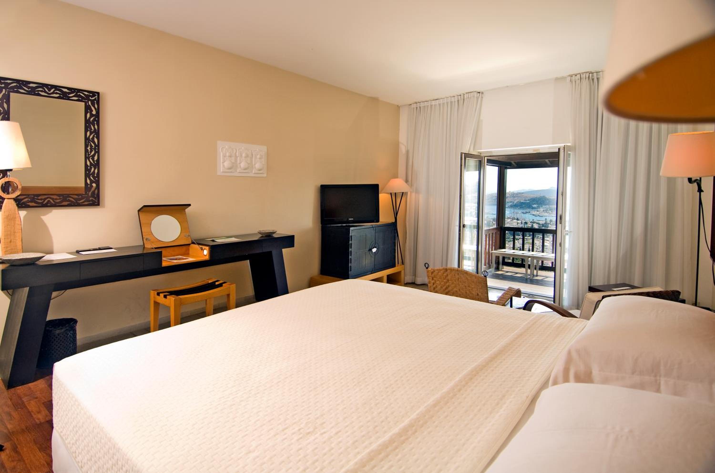 Luxury Room with Sea View - Photo 4
