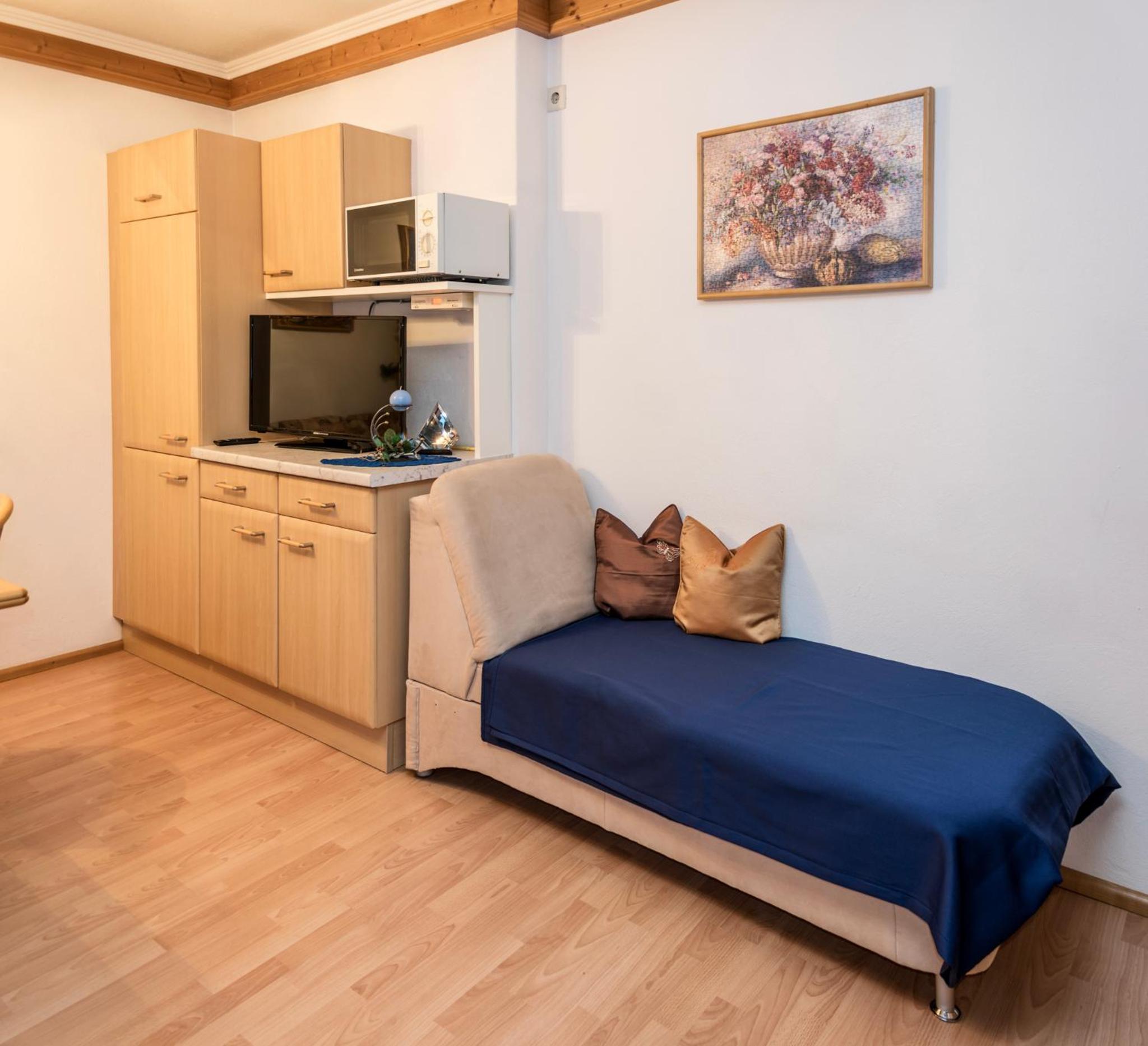 Apartment with Mountain View photo 1
