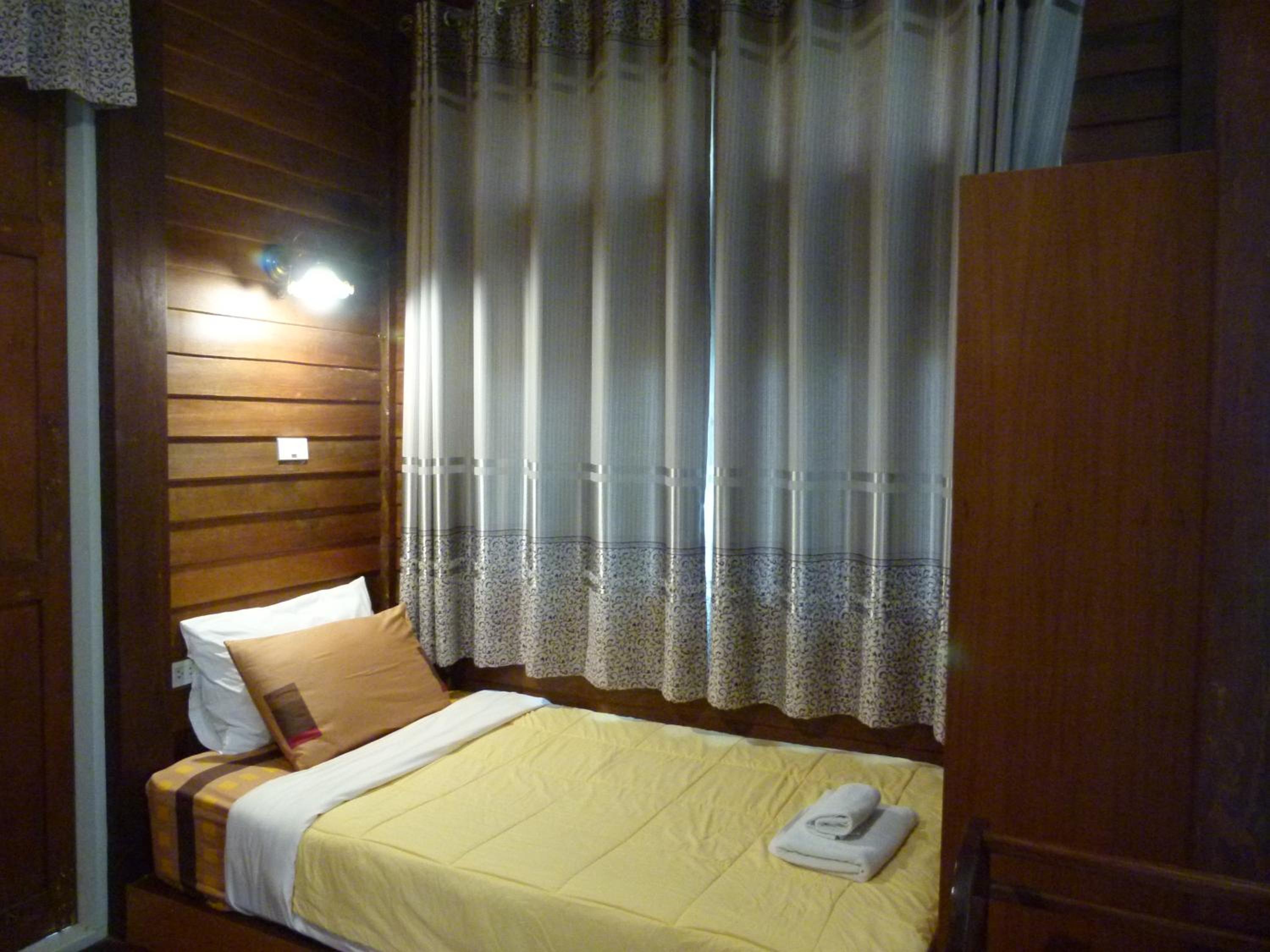 Basic Triple Room photo 2