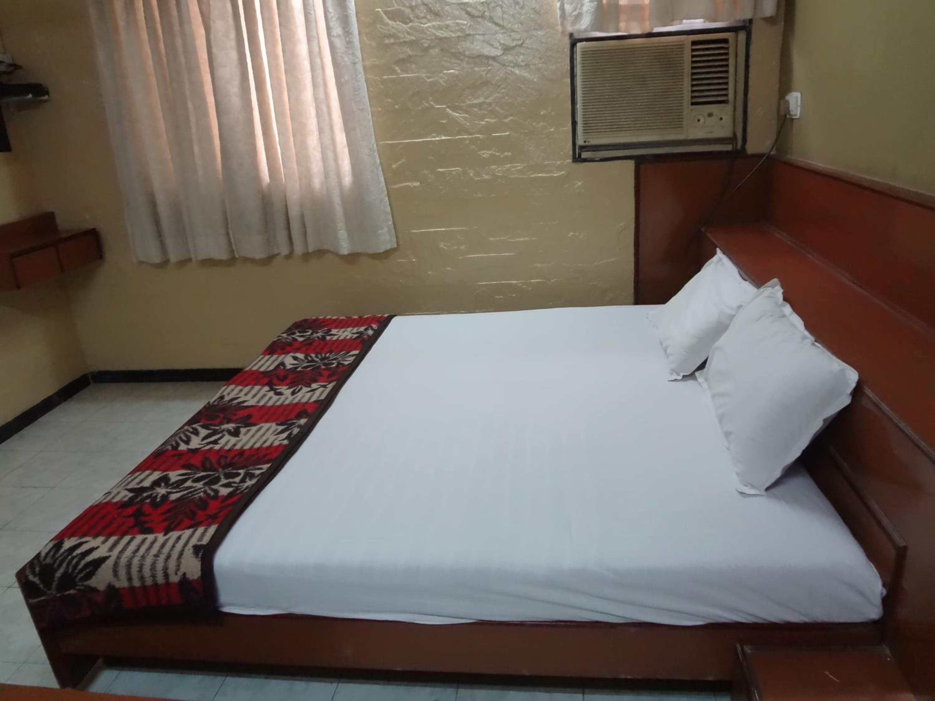 Deluxe Double Room - Photo 15