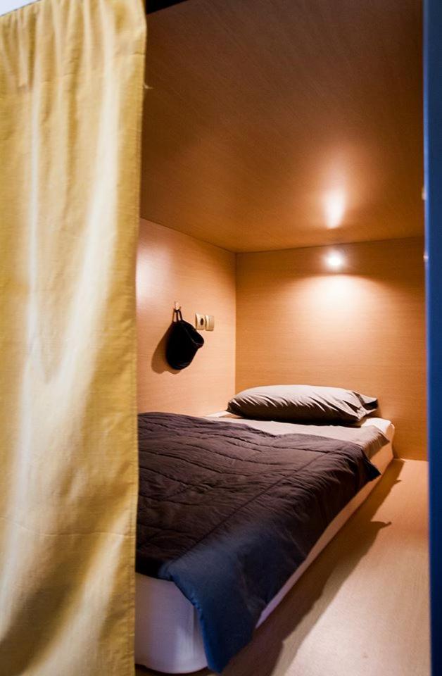 Bed in 6-Bed Female Dormitory Room photo 1