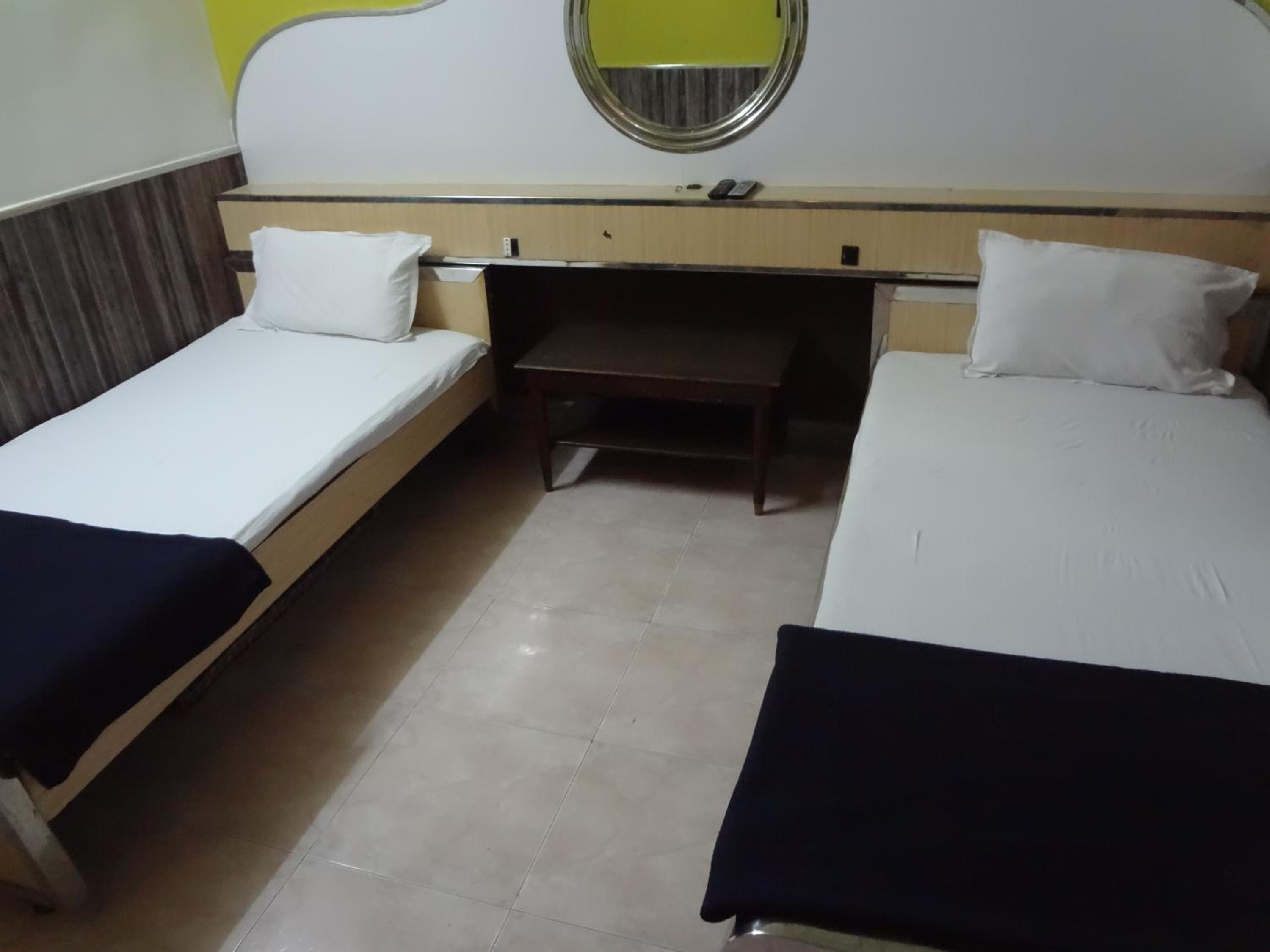Deluxe Family Suite - Photo 1