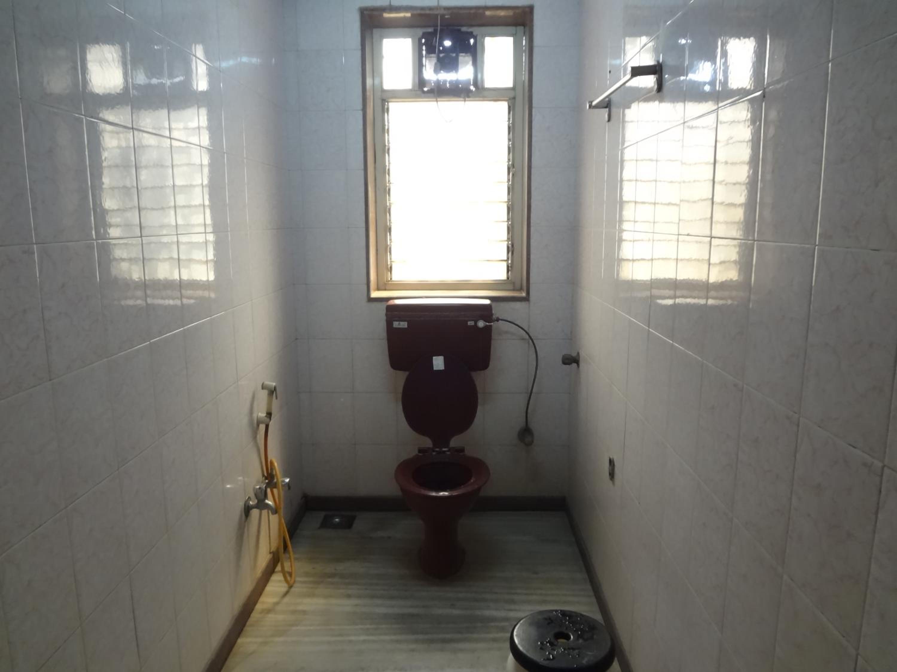 Deluxe Family Suite - Photo 12