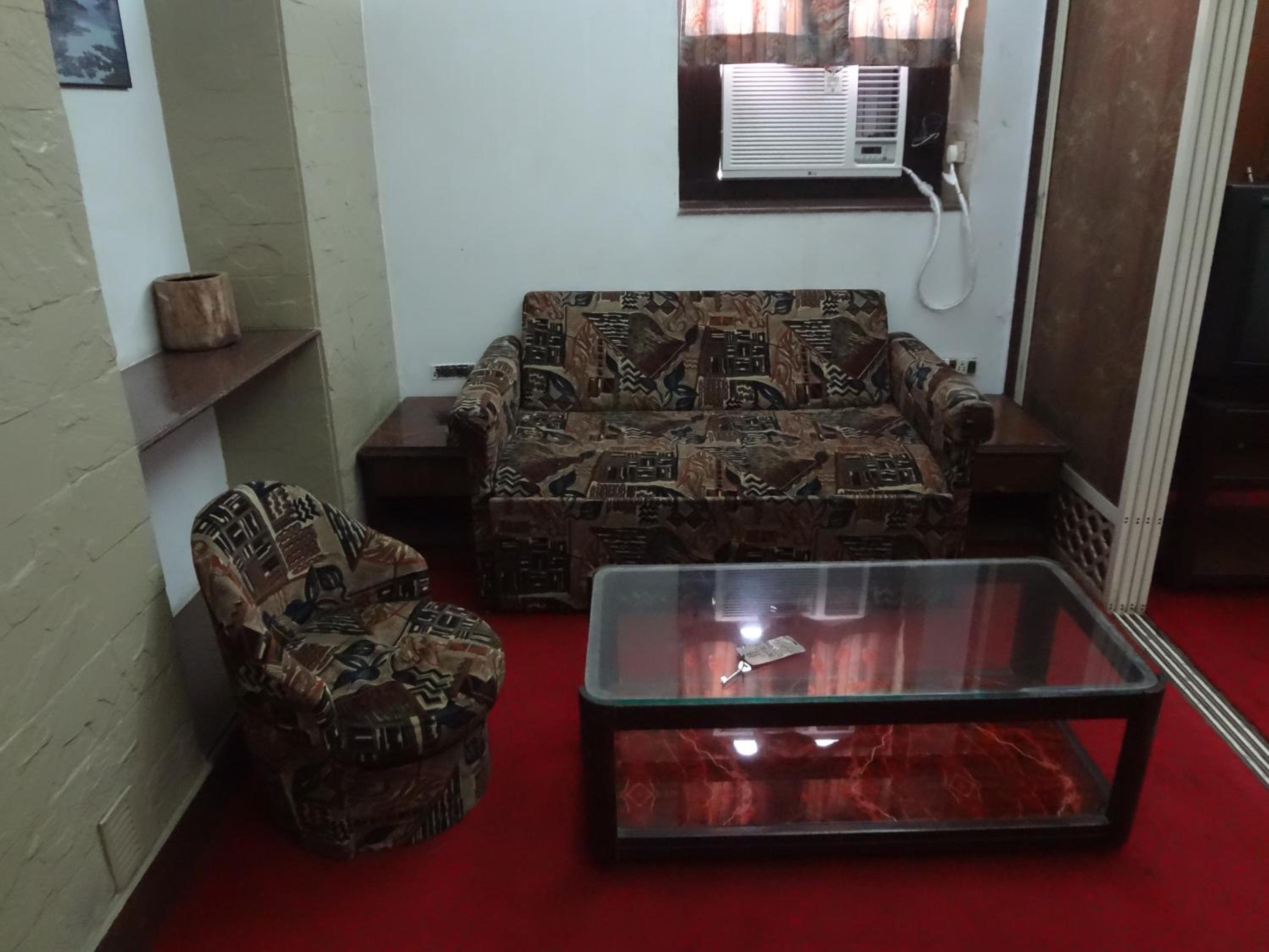 Deluxe Family Suite - Photo 3