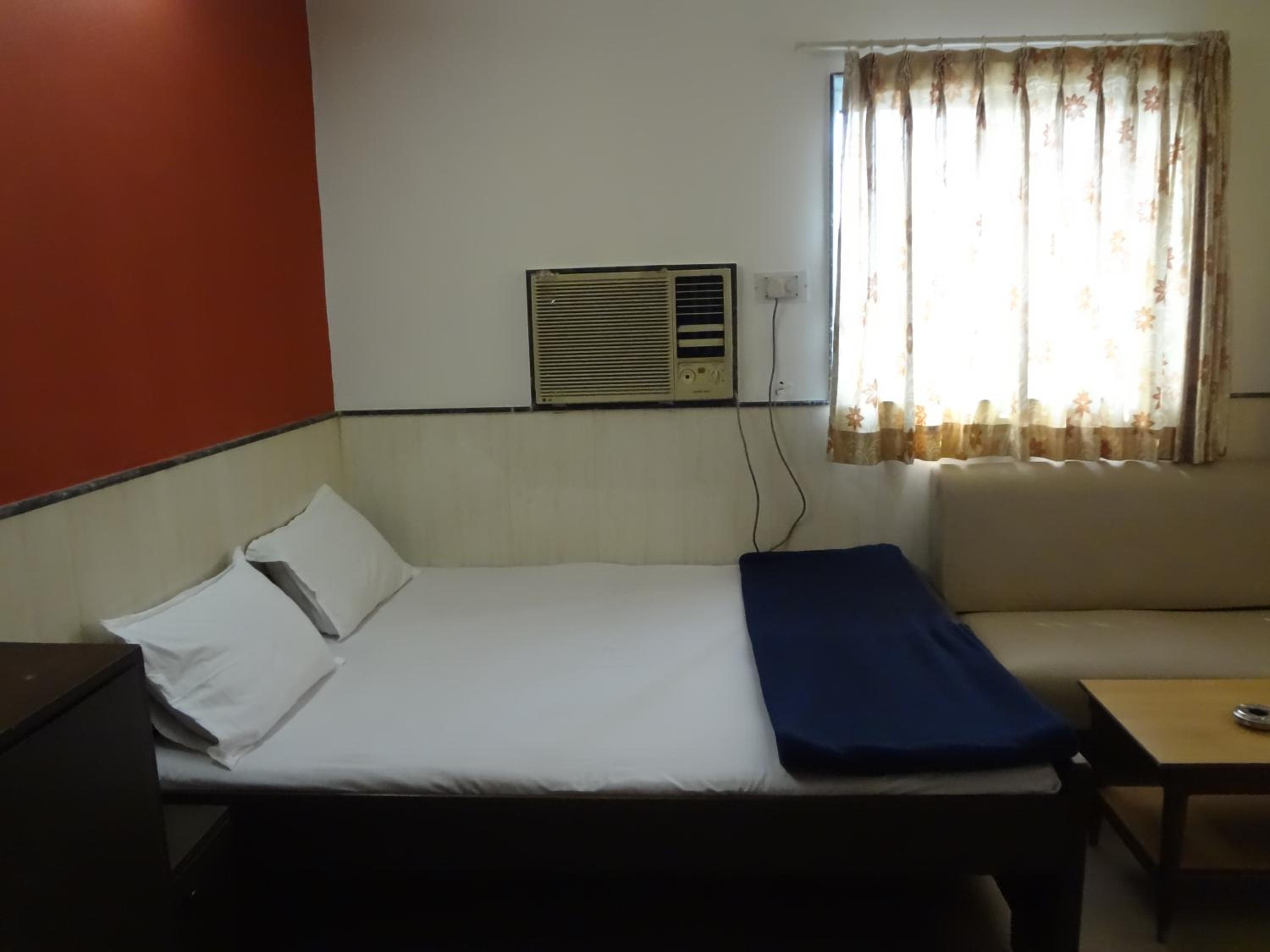 Deluxe Double Room - Photo 7