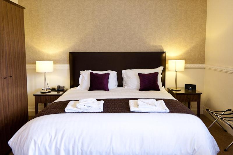 Standard Double or Twin Room - Photo 1