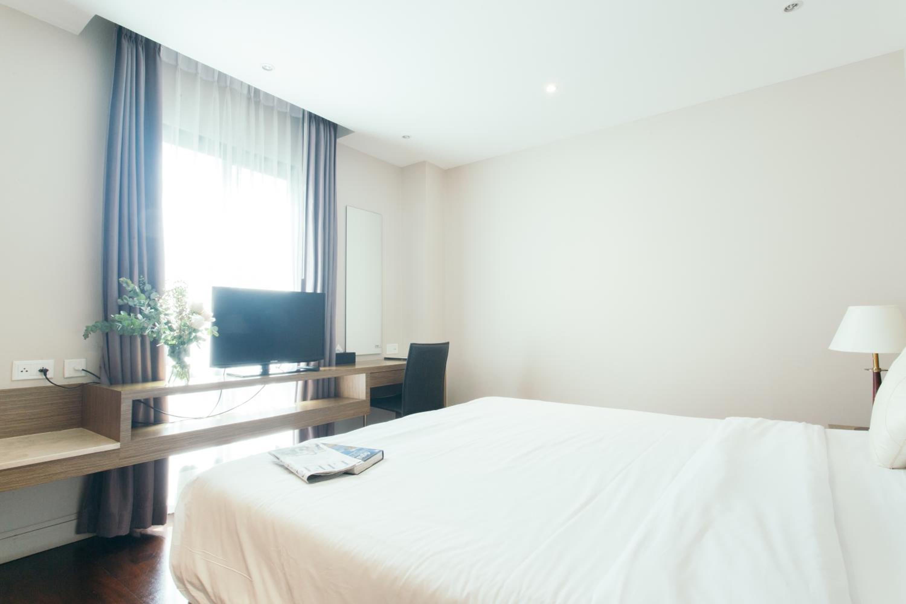 Standard Double Room (1 Big Bed) photo 3