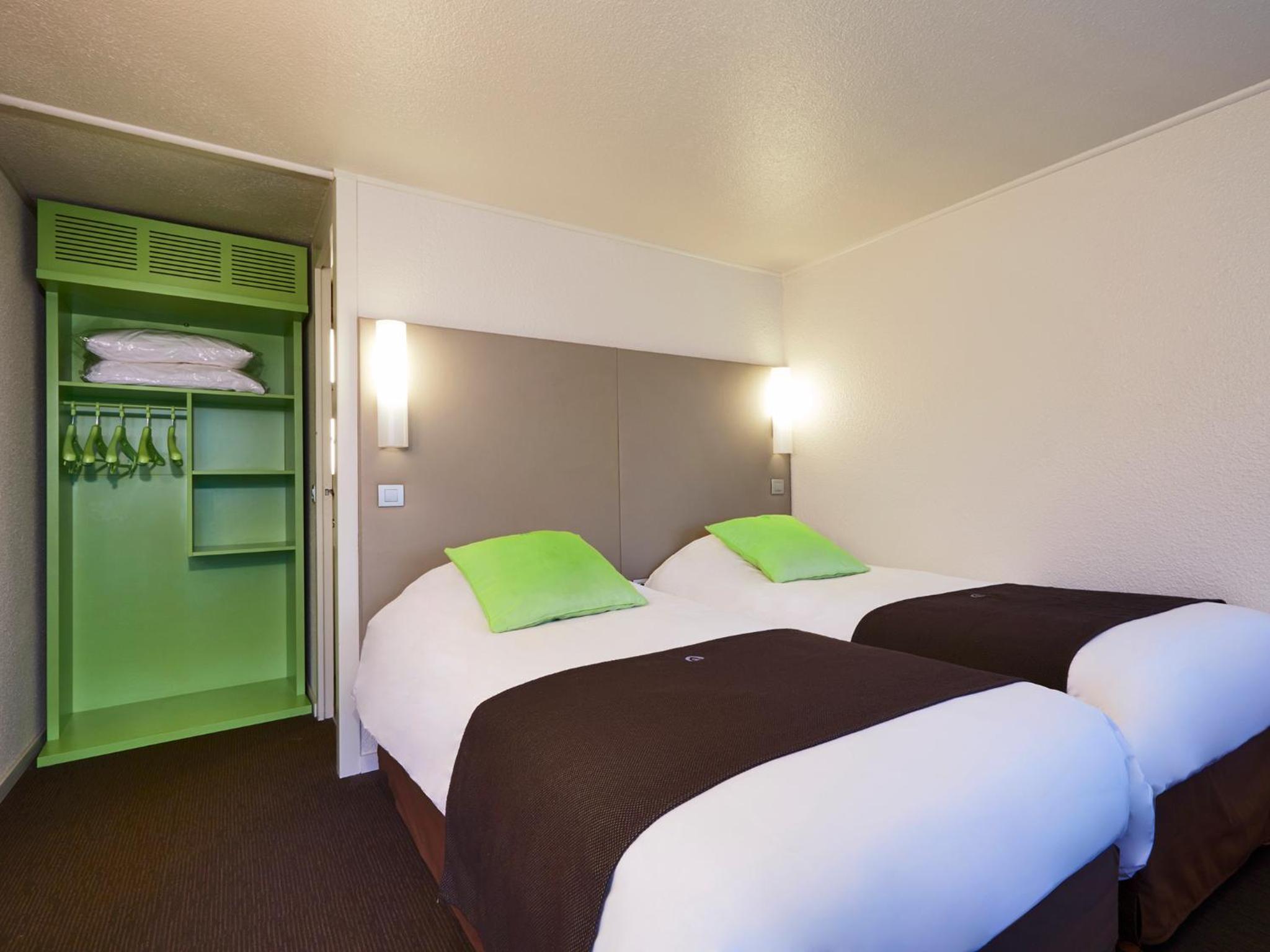 Standard Twin Room - Photo 4