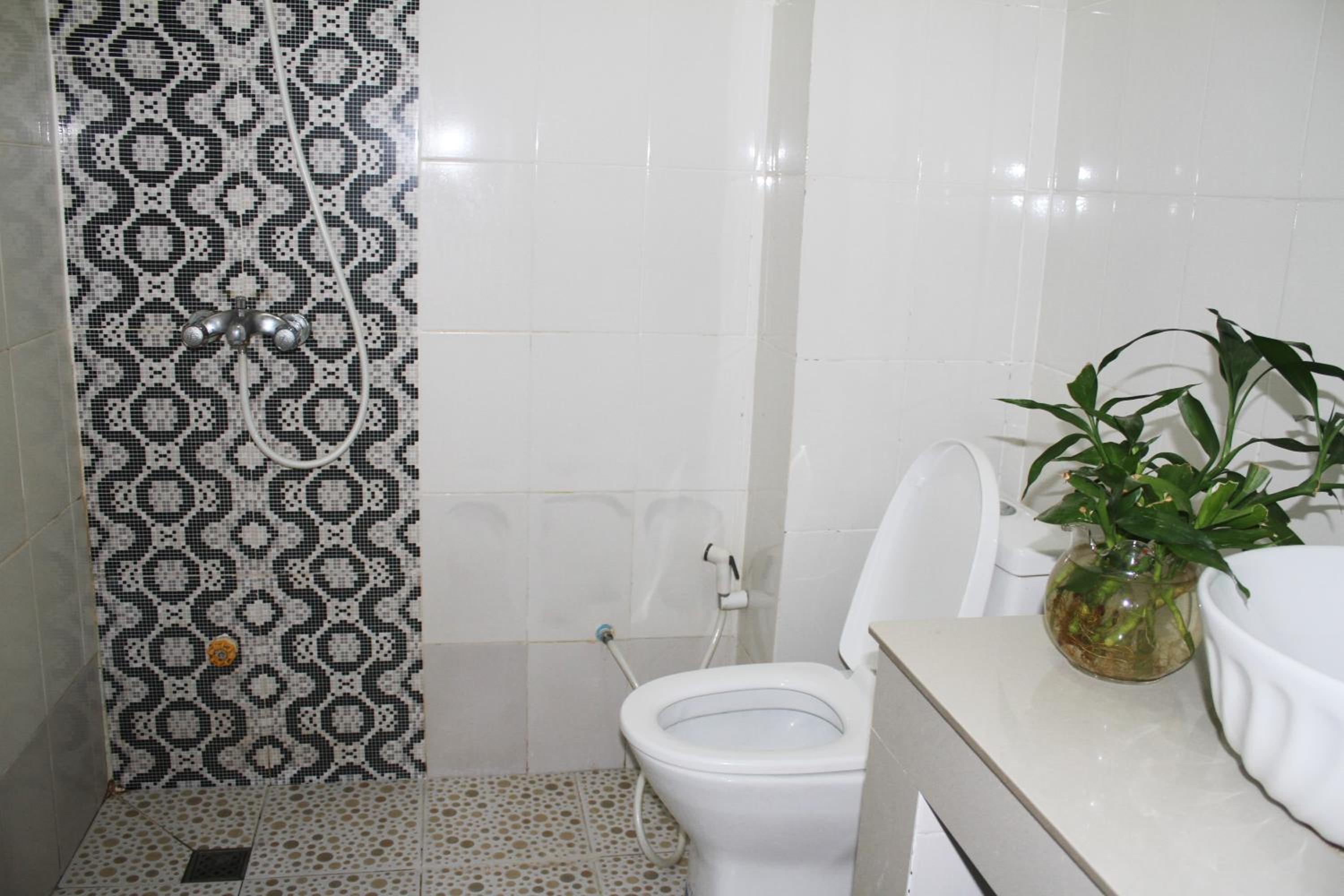 Standard Twin Room-Garden View with Air-Conditioning photo 3