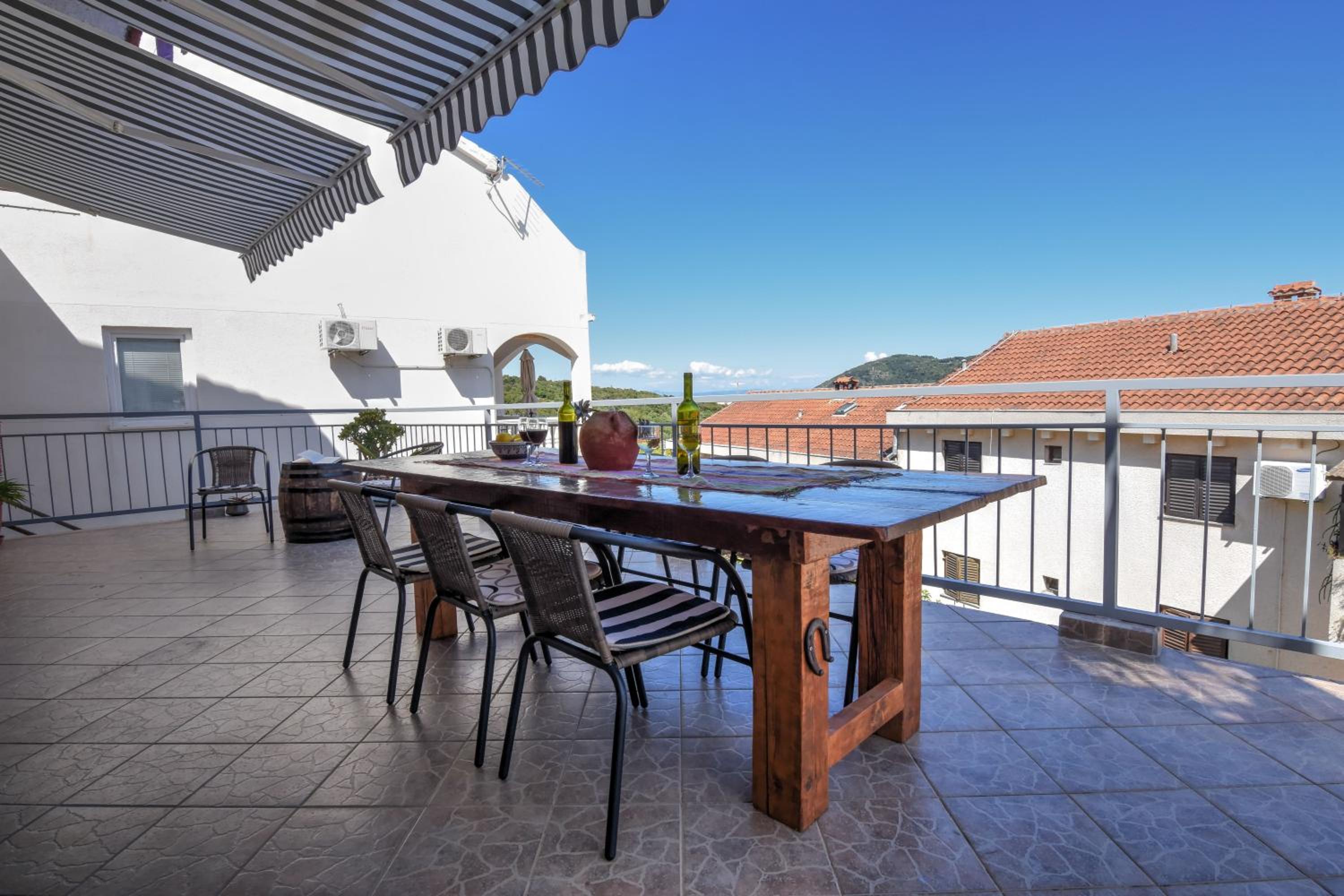 Apartment with Terrace photo 2