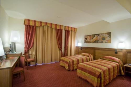 Twin Room - Photo 4