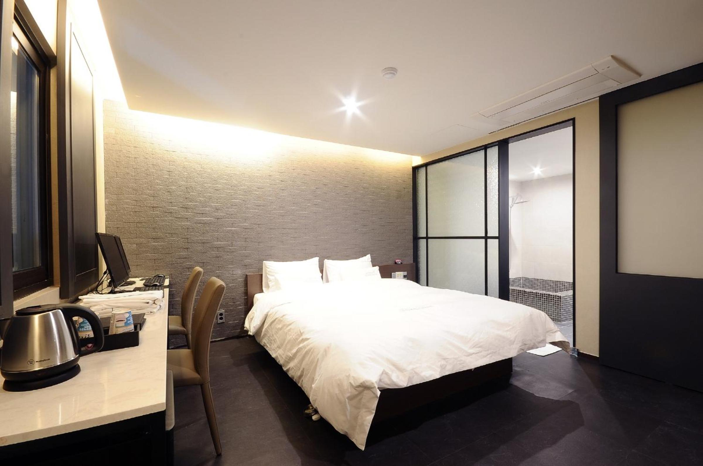 Deluxe Double Room photo 3