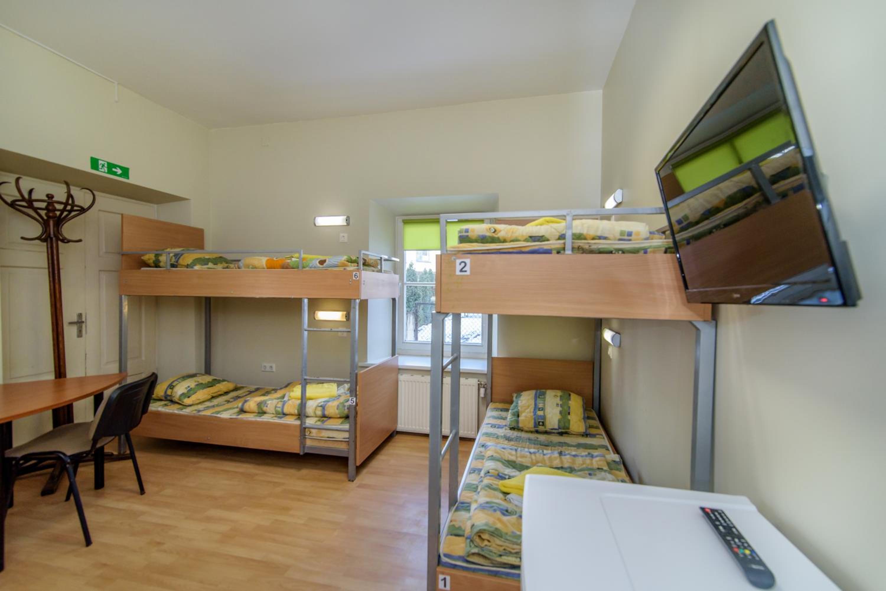 Sixtuple Room With Shared Bathroom photo 2