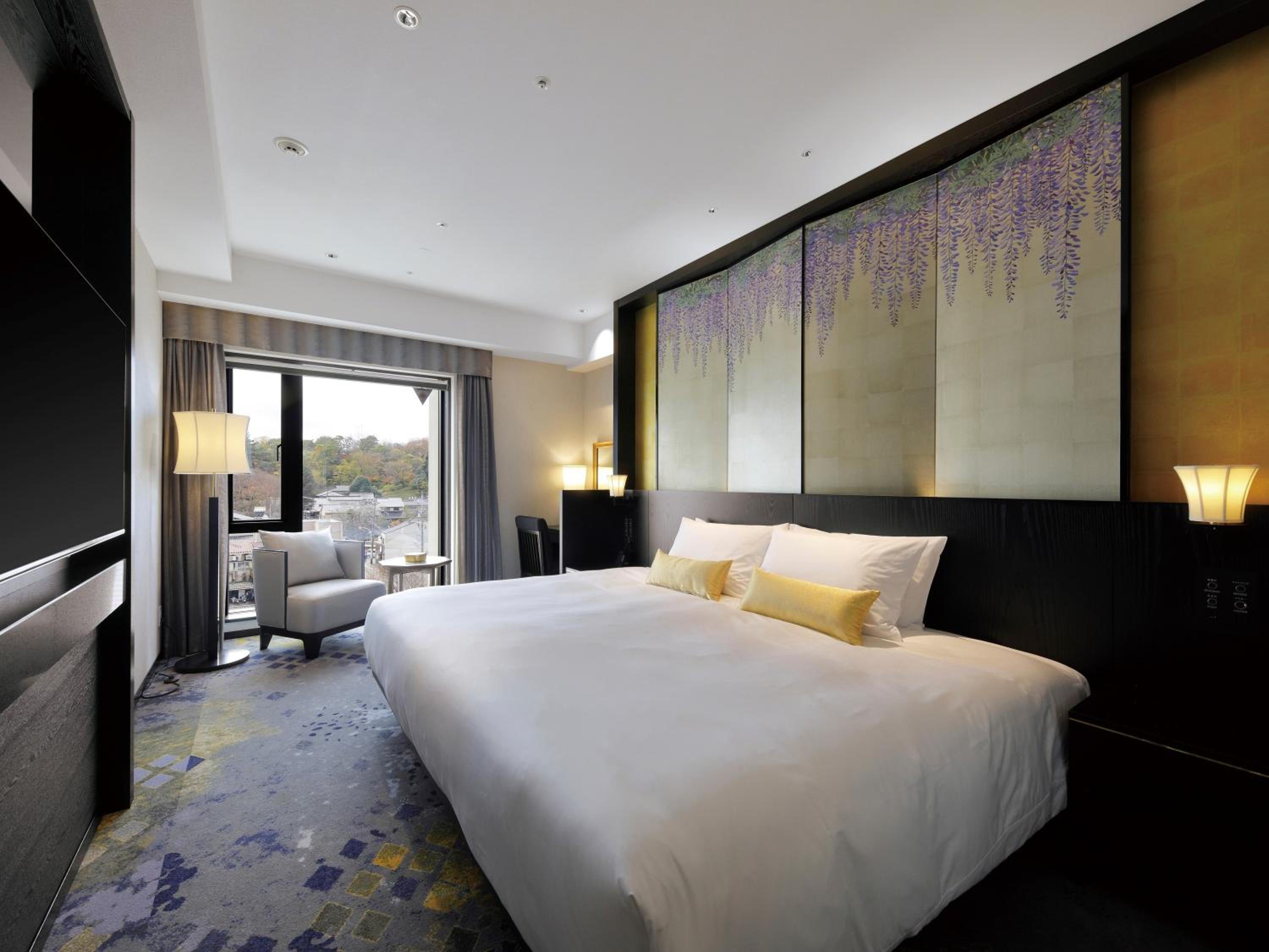 Accessible Twin Room with Balcony