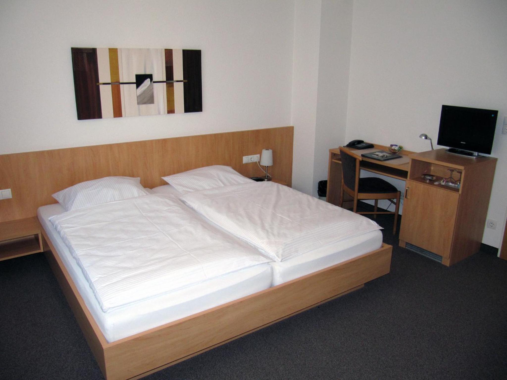 Double Room - Photo 5