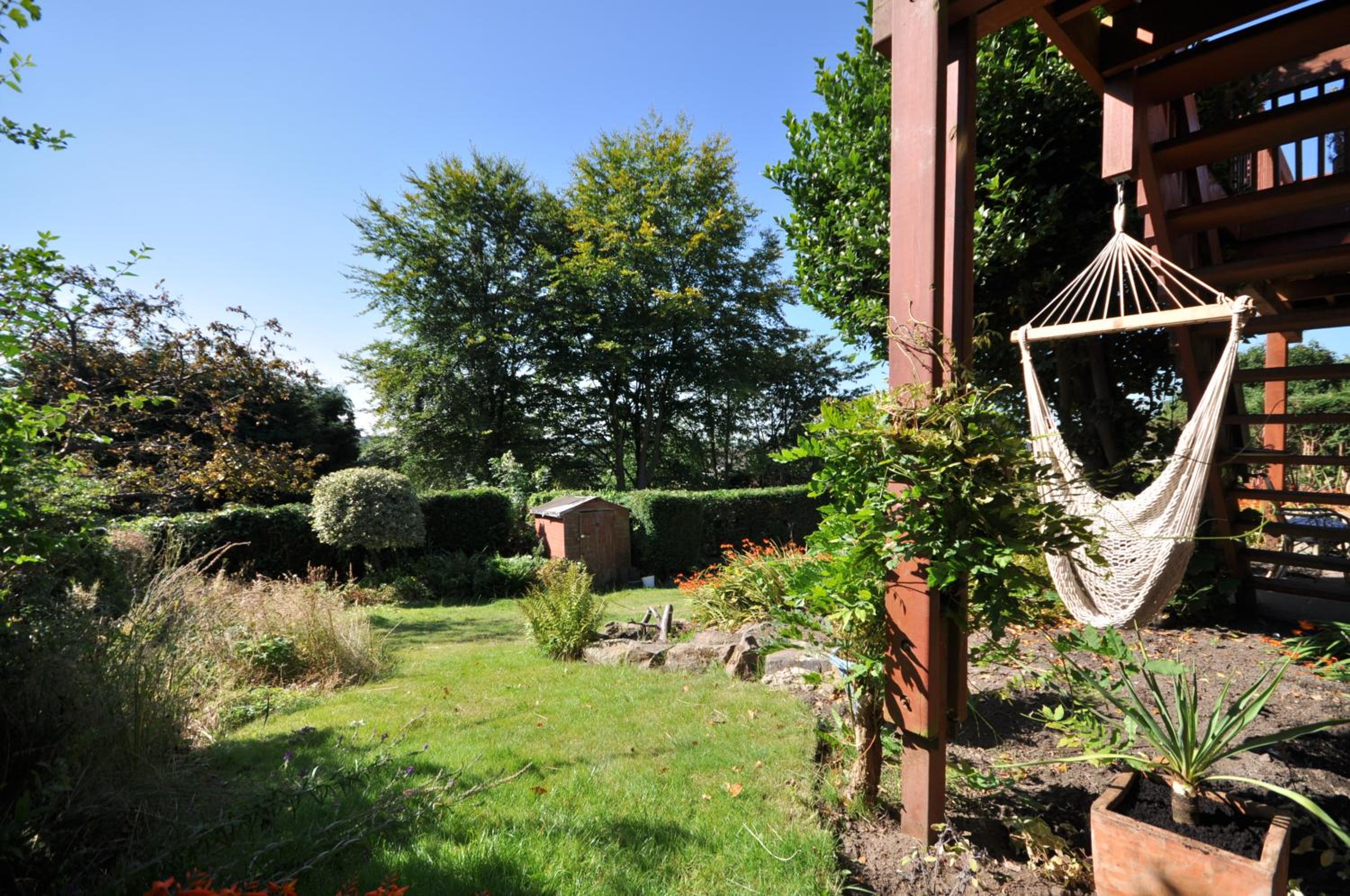Apartment with Garden View - Photo 23