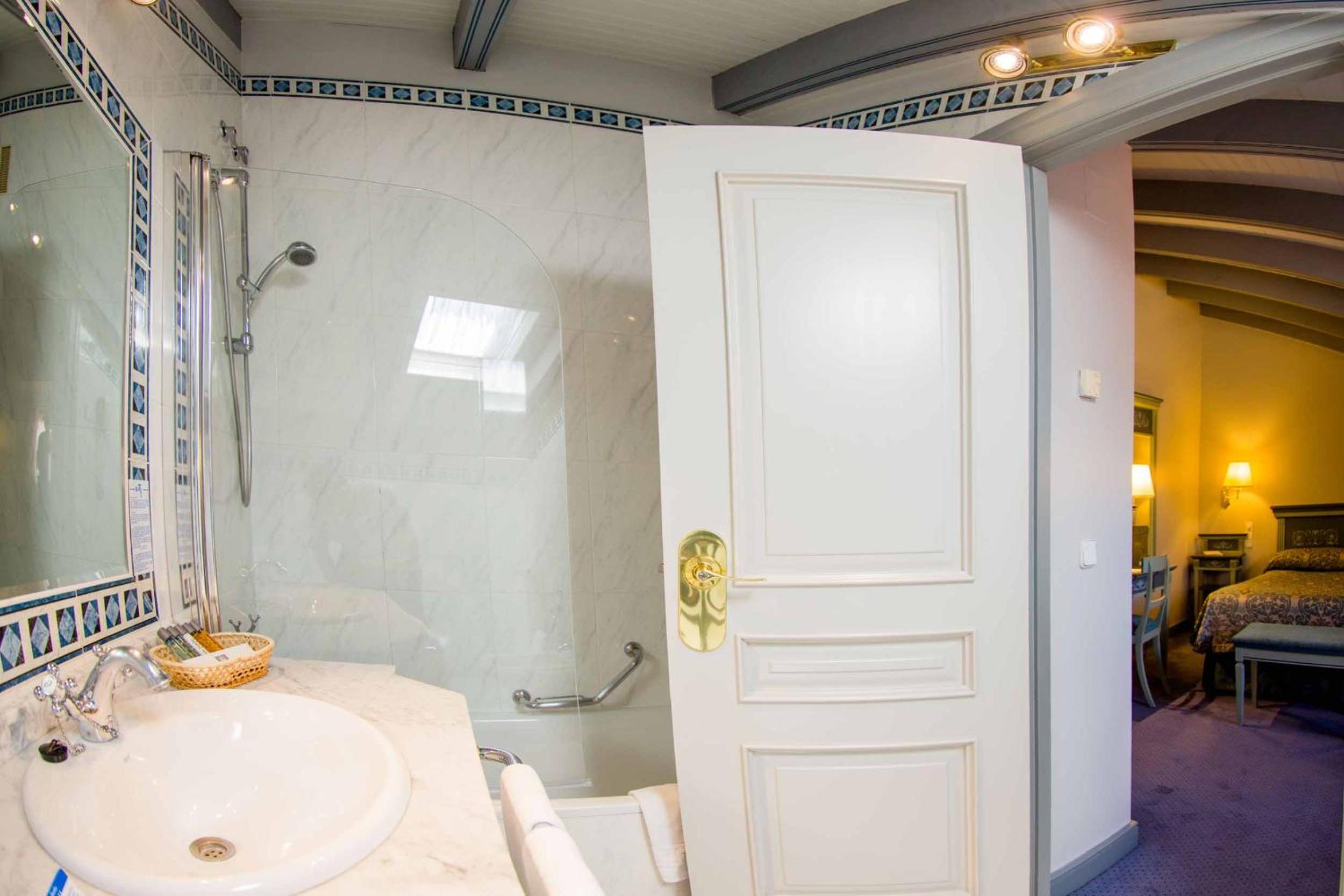 Double Room - Photo 15