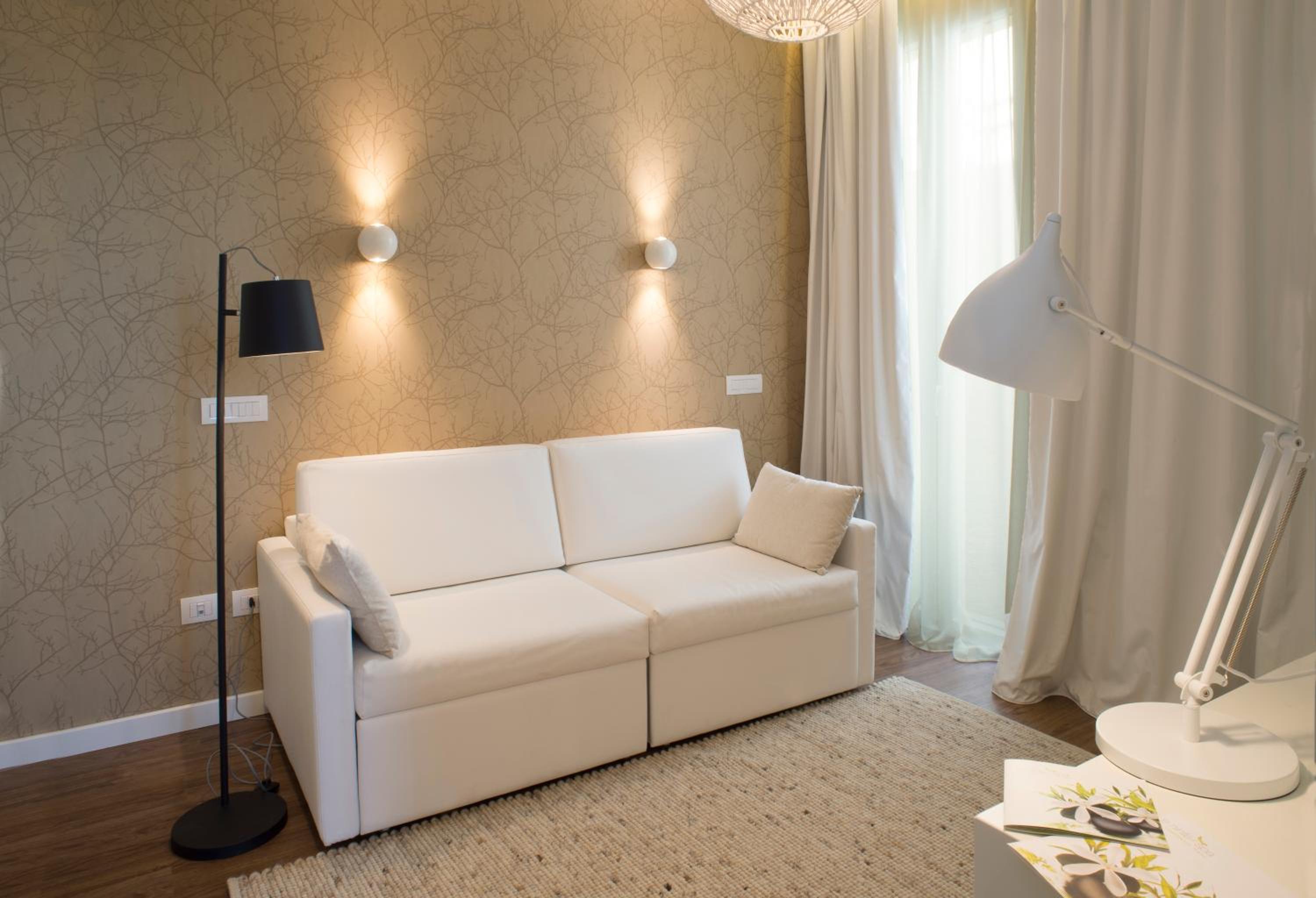 S - SUITE D - Photo 5