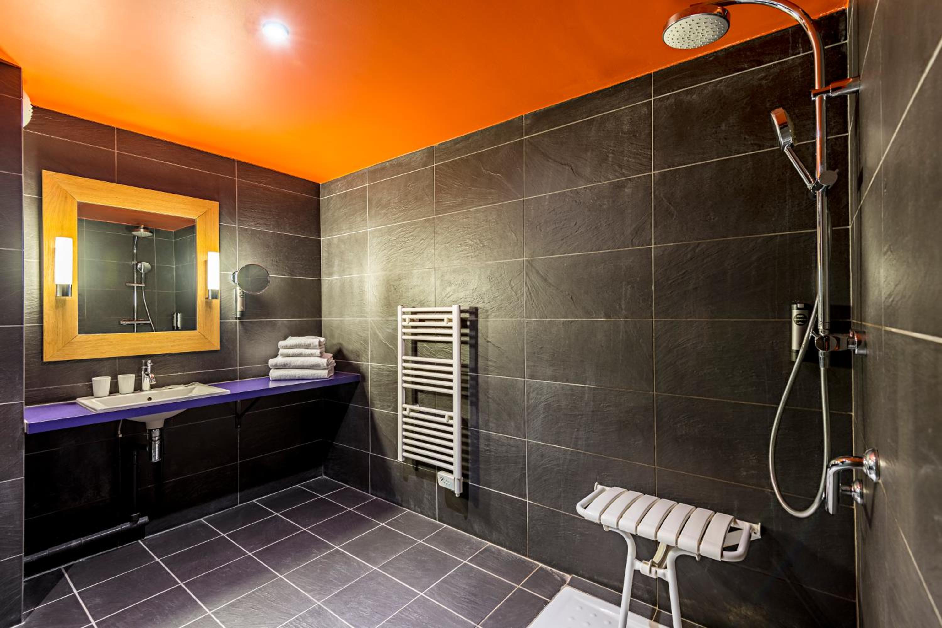 Double Room with Shower photo 2
