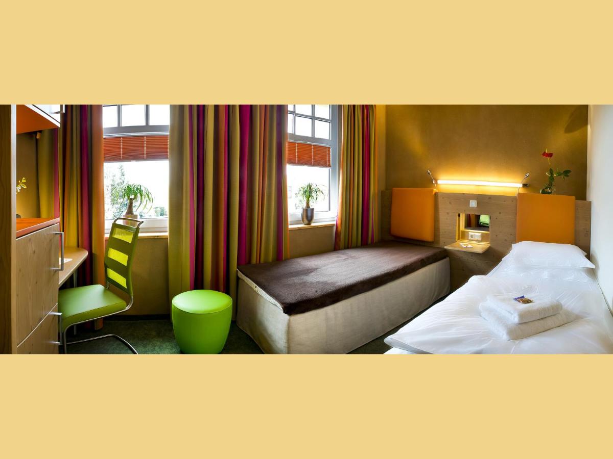 Double Room For Single Use