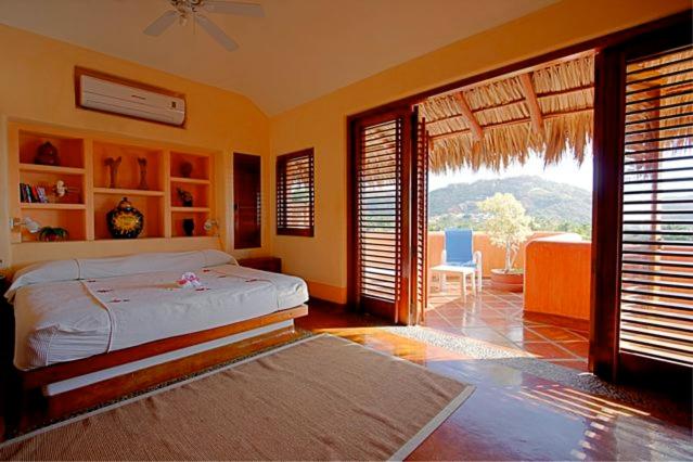 Superior Suite with Sea View - Photo 4