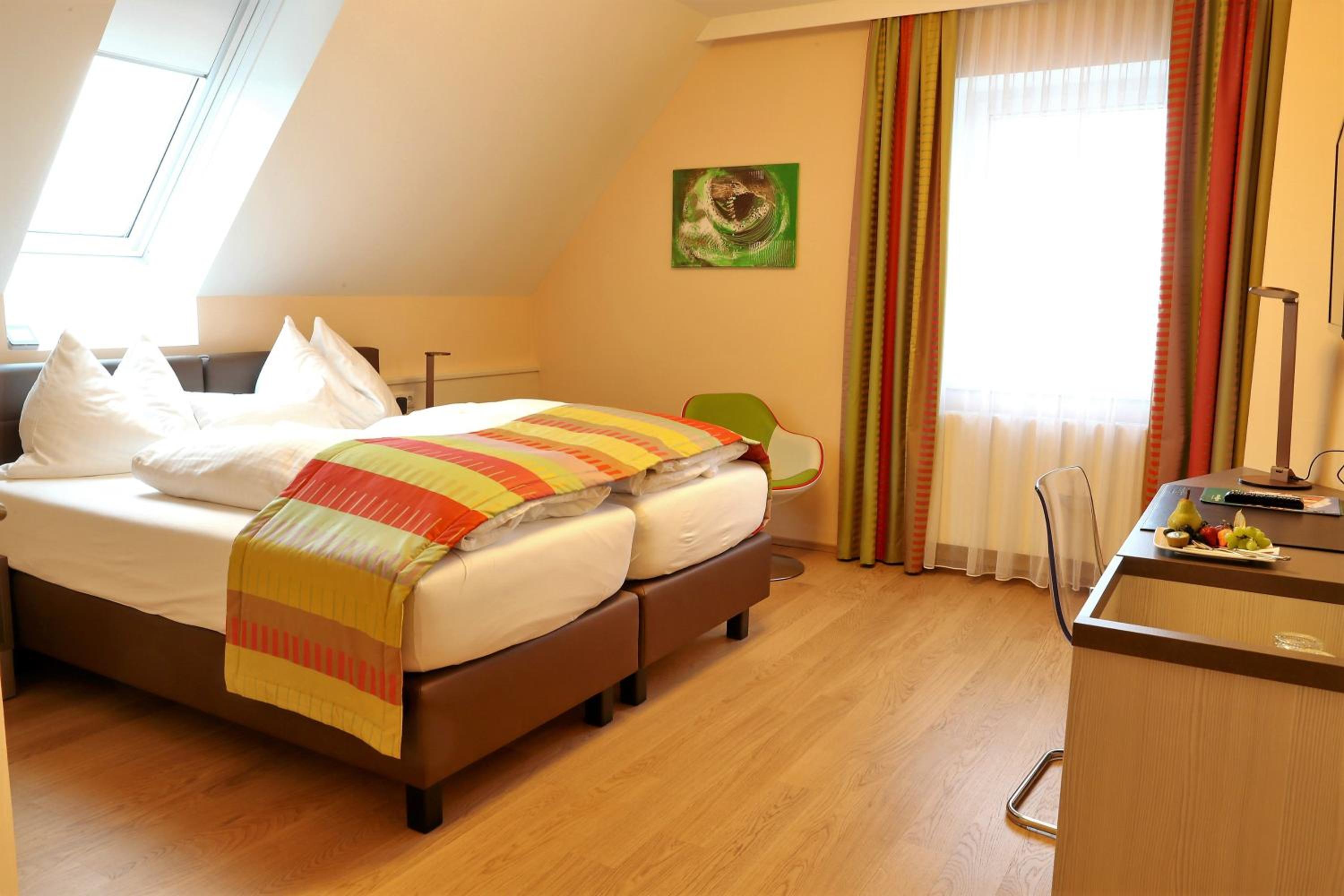 Double or Twin Room - Photo 2