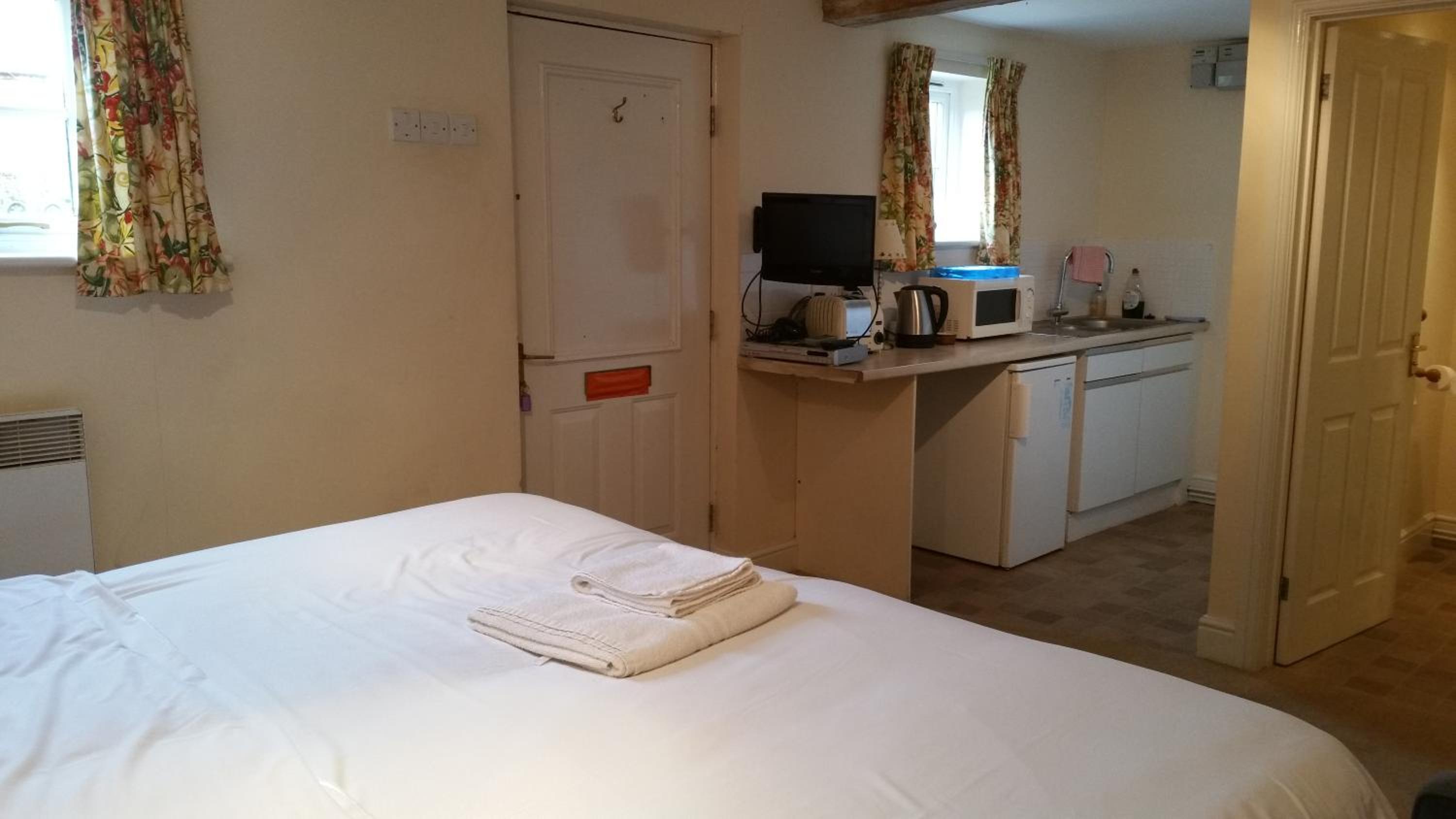 Deluxe Double Or Twin Room photo 1