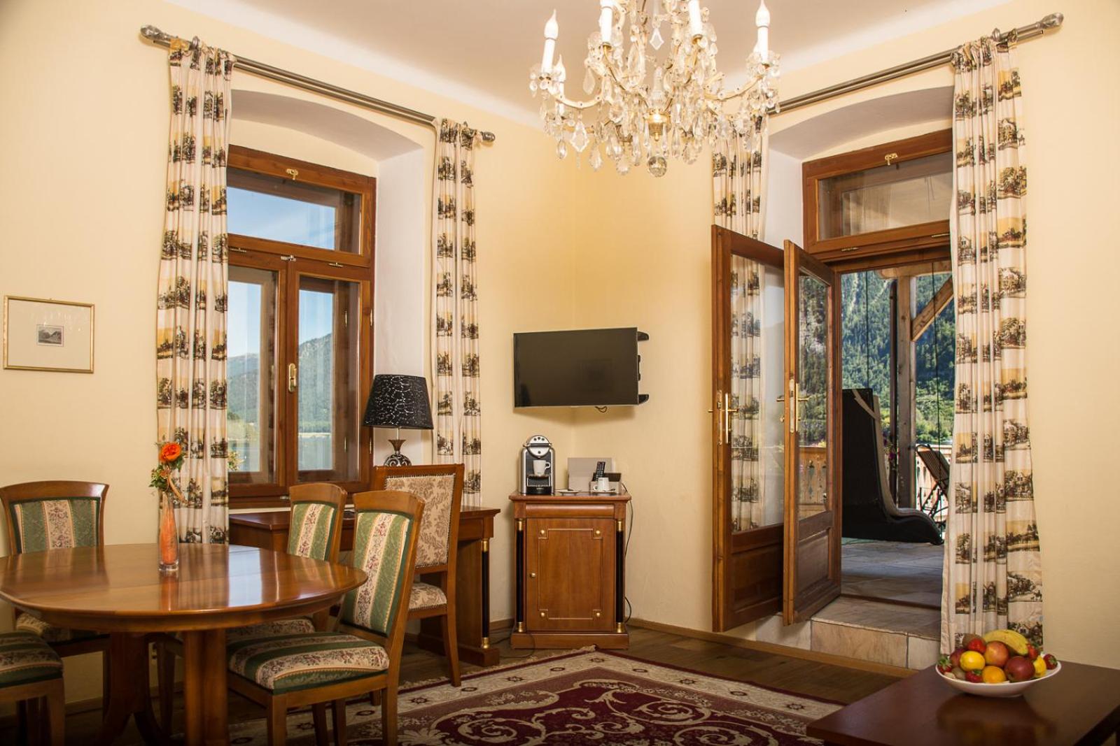 Superior Suite - Photo 3