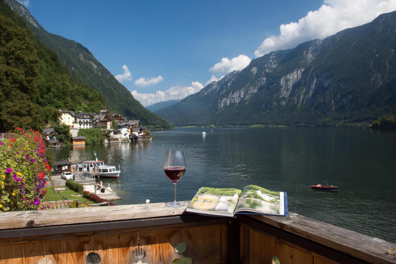 Double Room with Balcony Facing the Lake