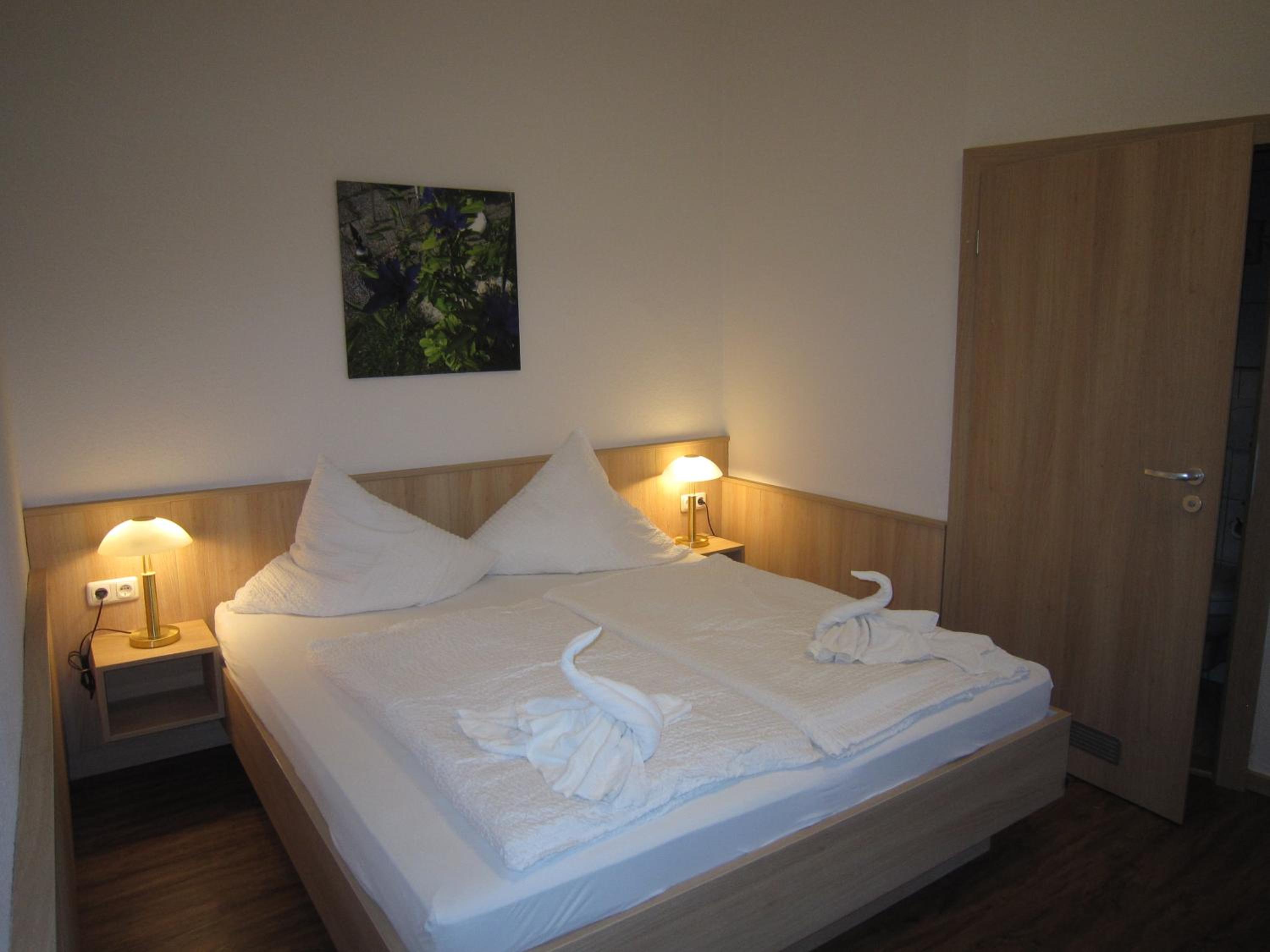 Double Room - Photo 18