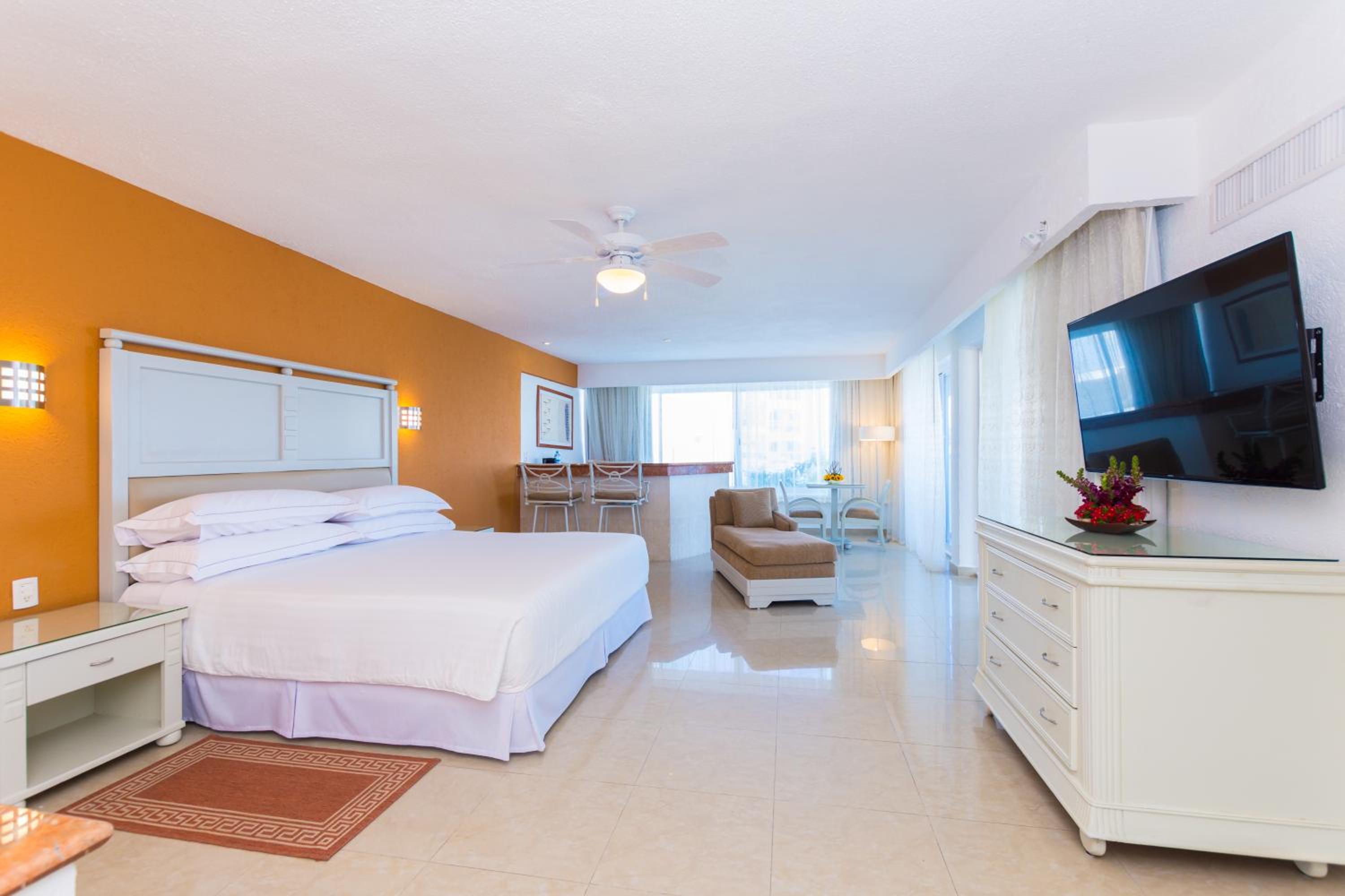 Junior Suite Front Ocean View
