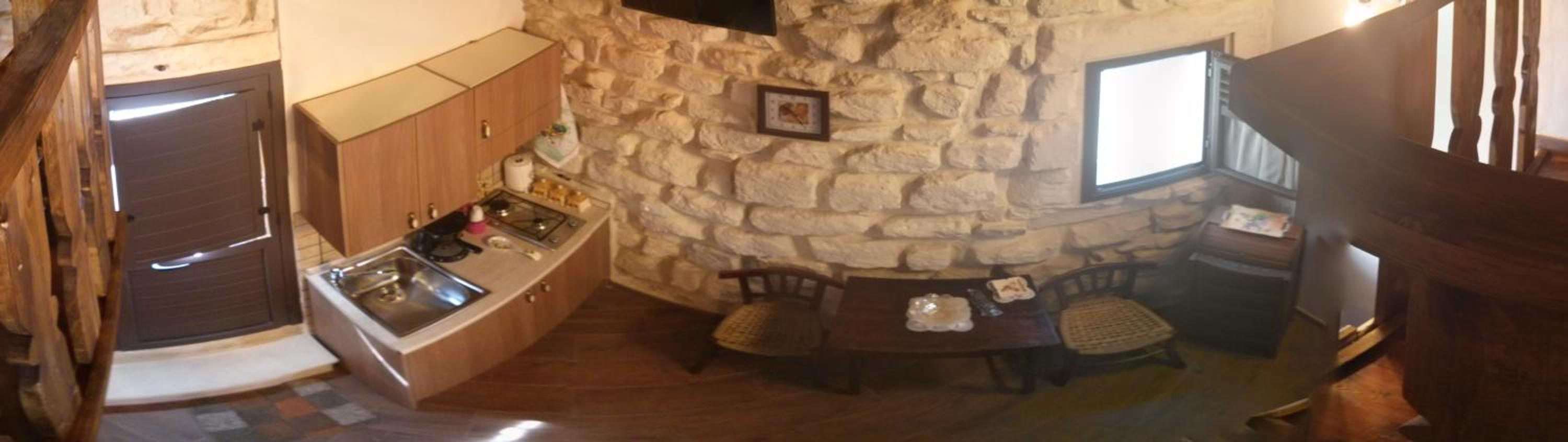 One-Bedroom House - Photo 31