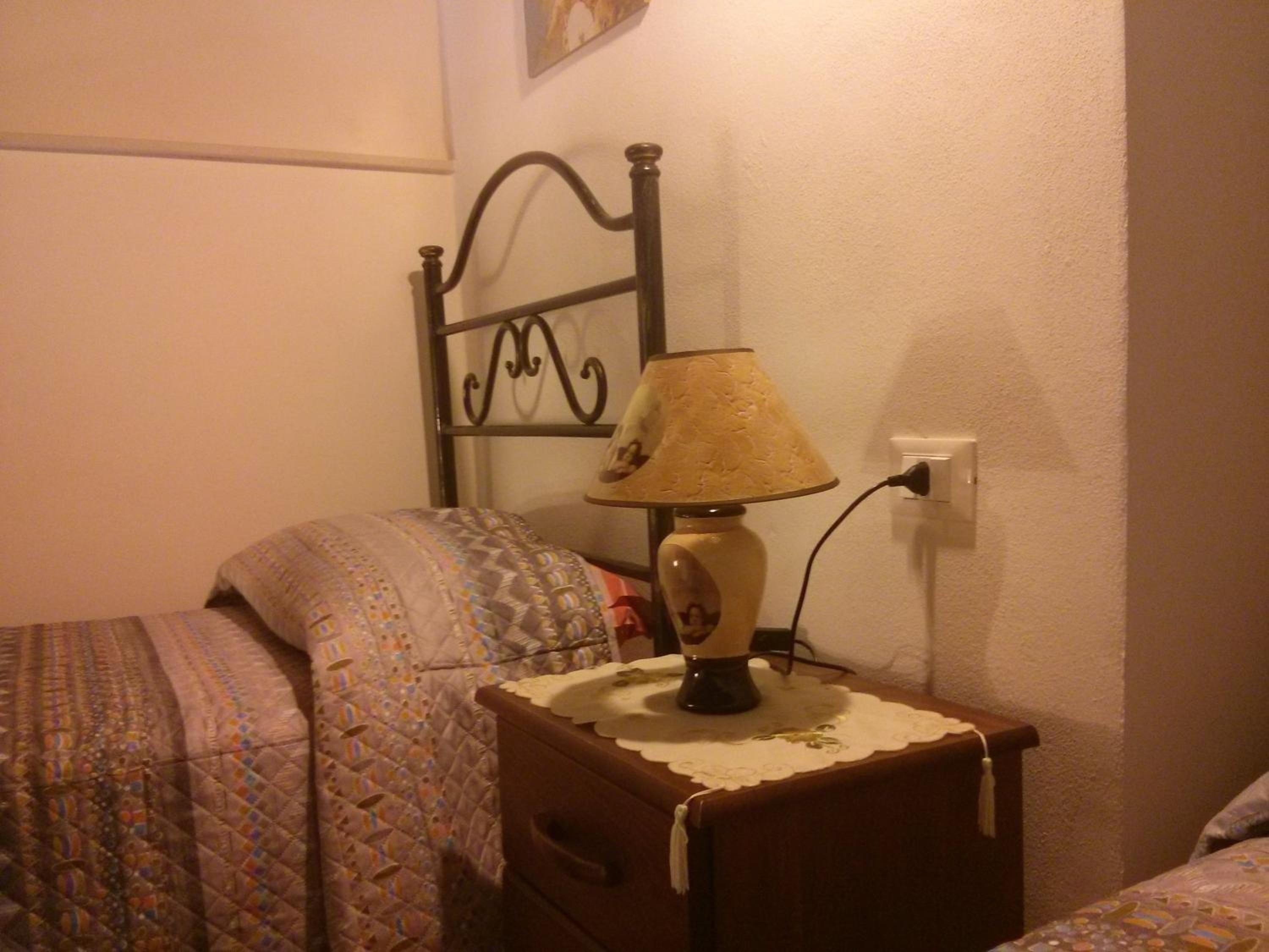 One-Bedroom House - Photo 13