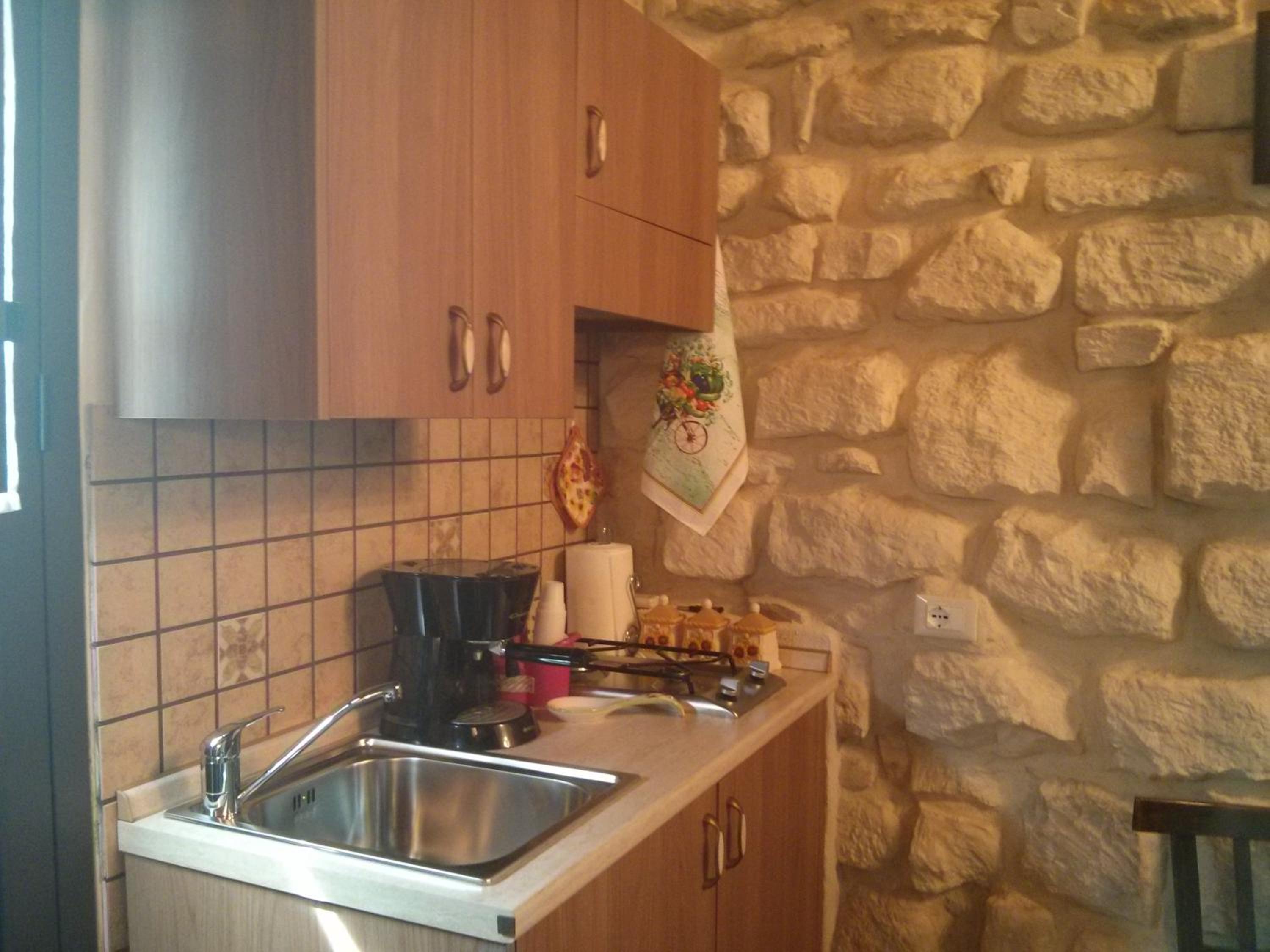 One-Bedroom House - Photo 11