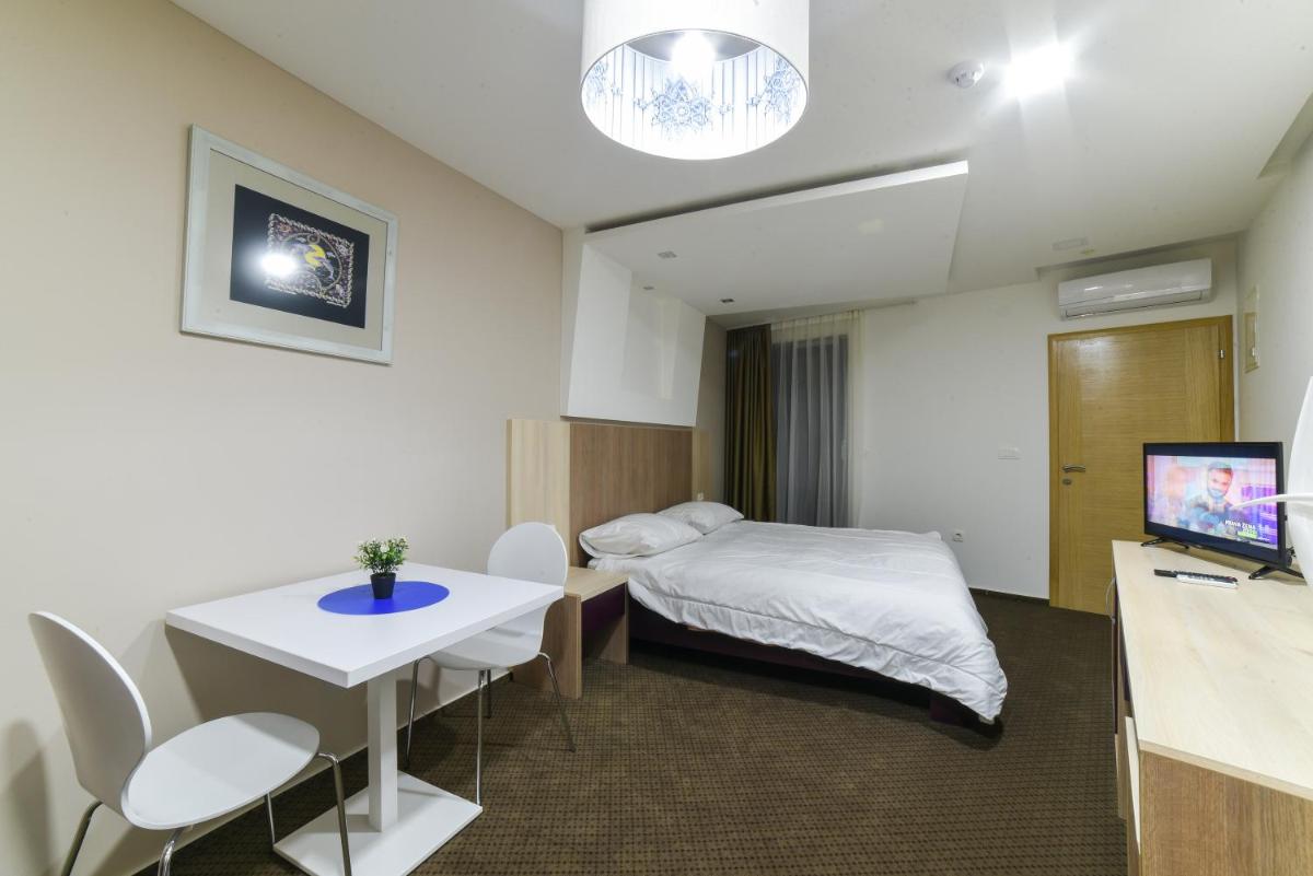 Deluxe Double or Twin Room photo 1
