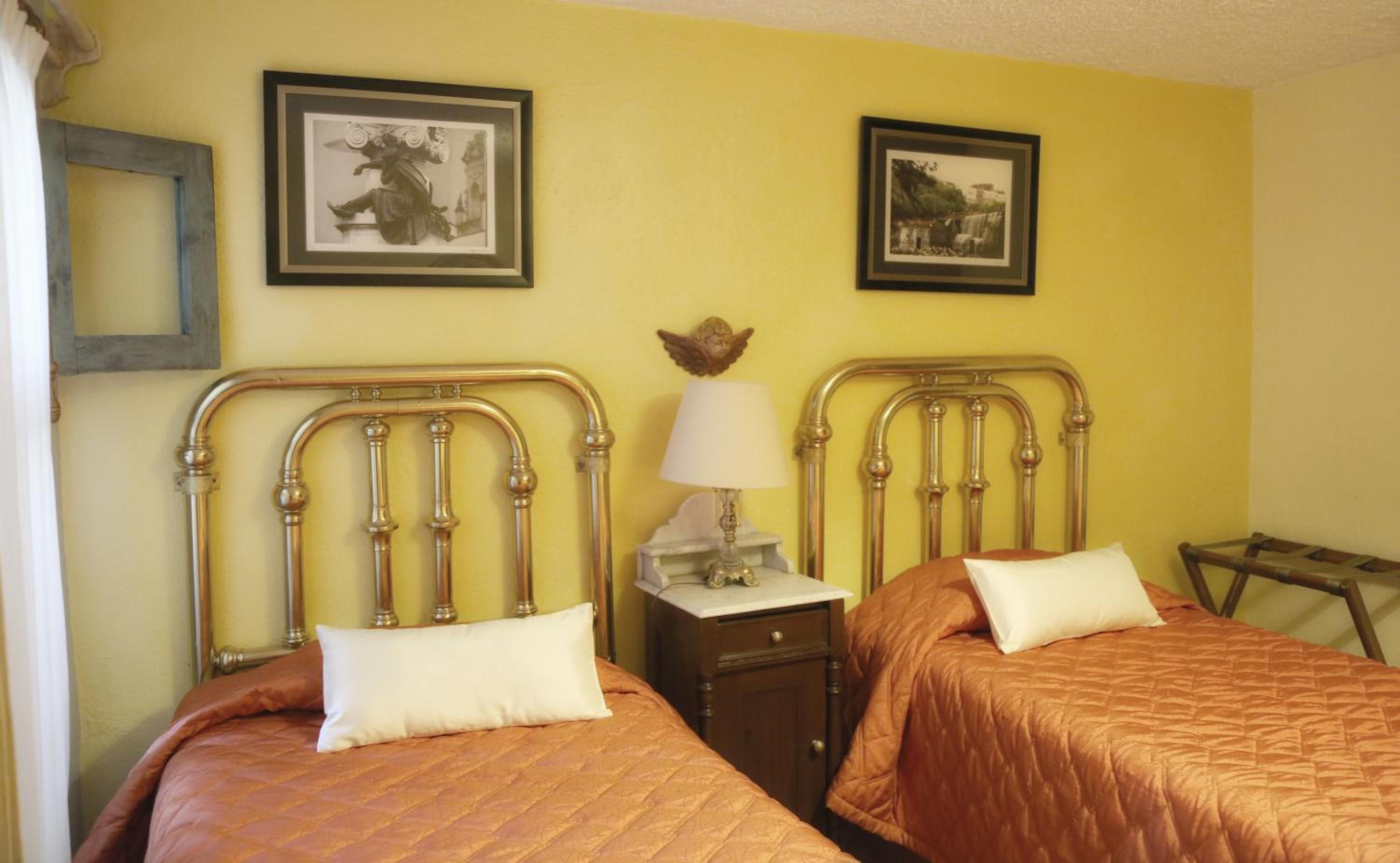 Two-Bedroom Suite - Photo 17