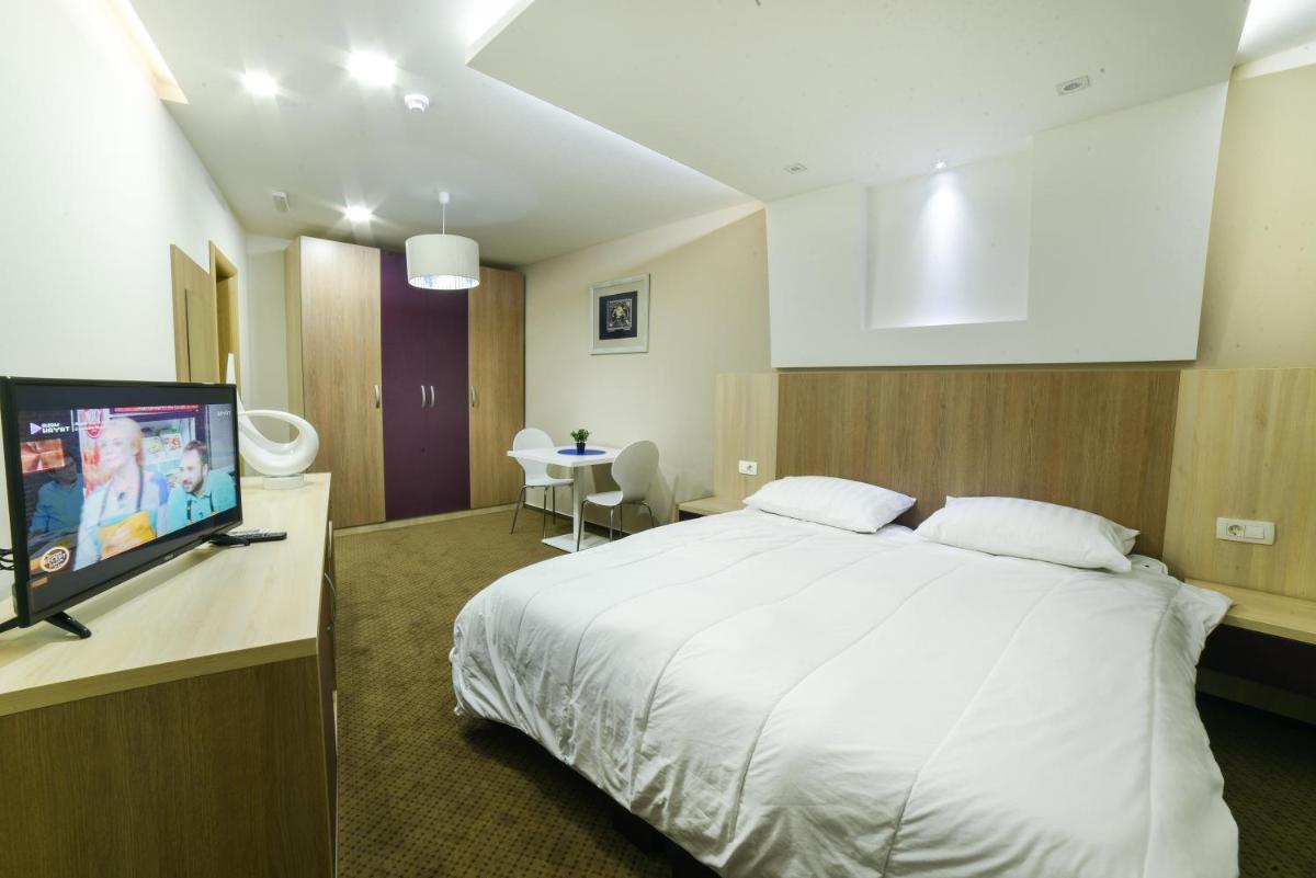 Deluxe Double or Twin Room with Garden View photo 2