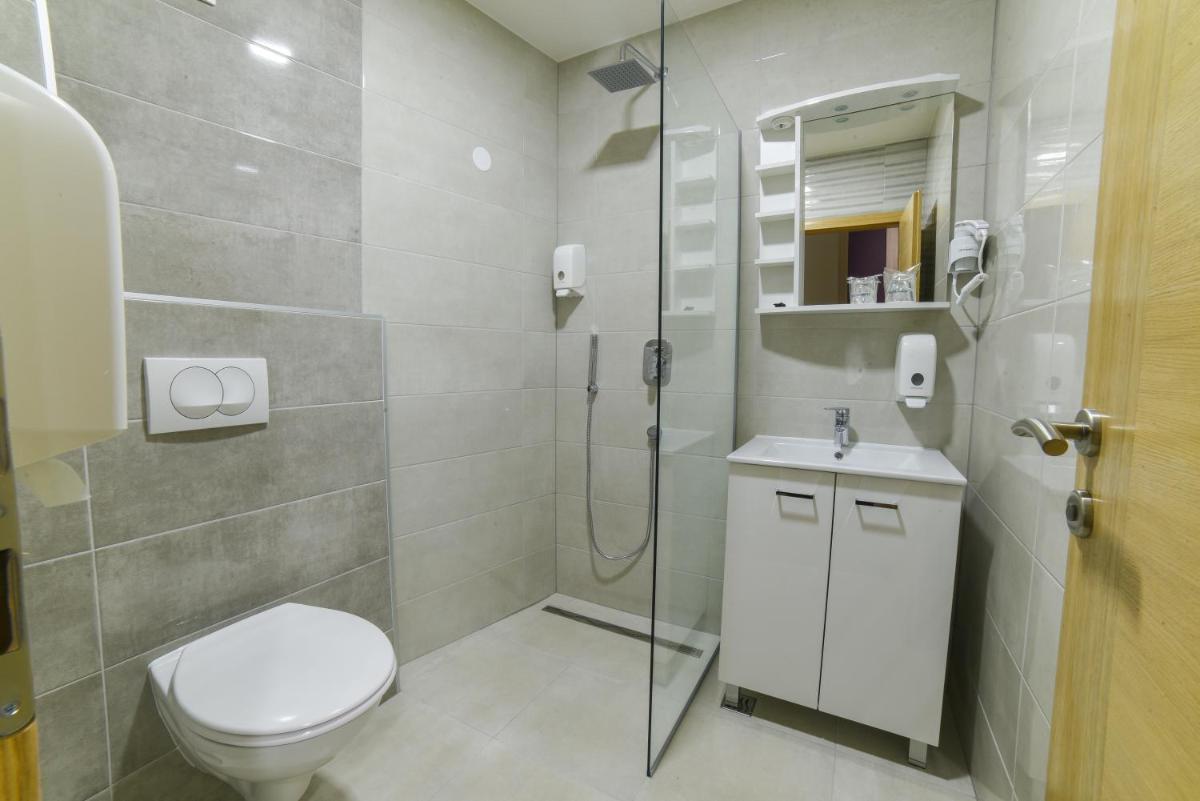 Deluxe Double or Twin Room photo 3