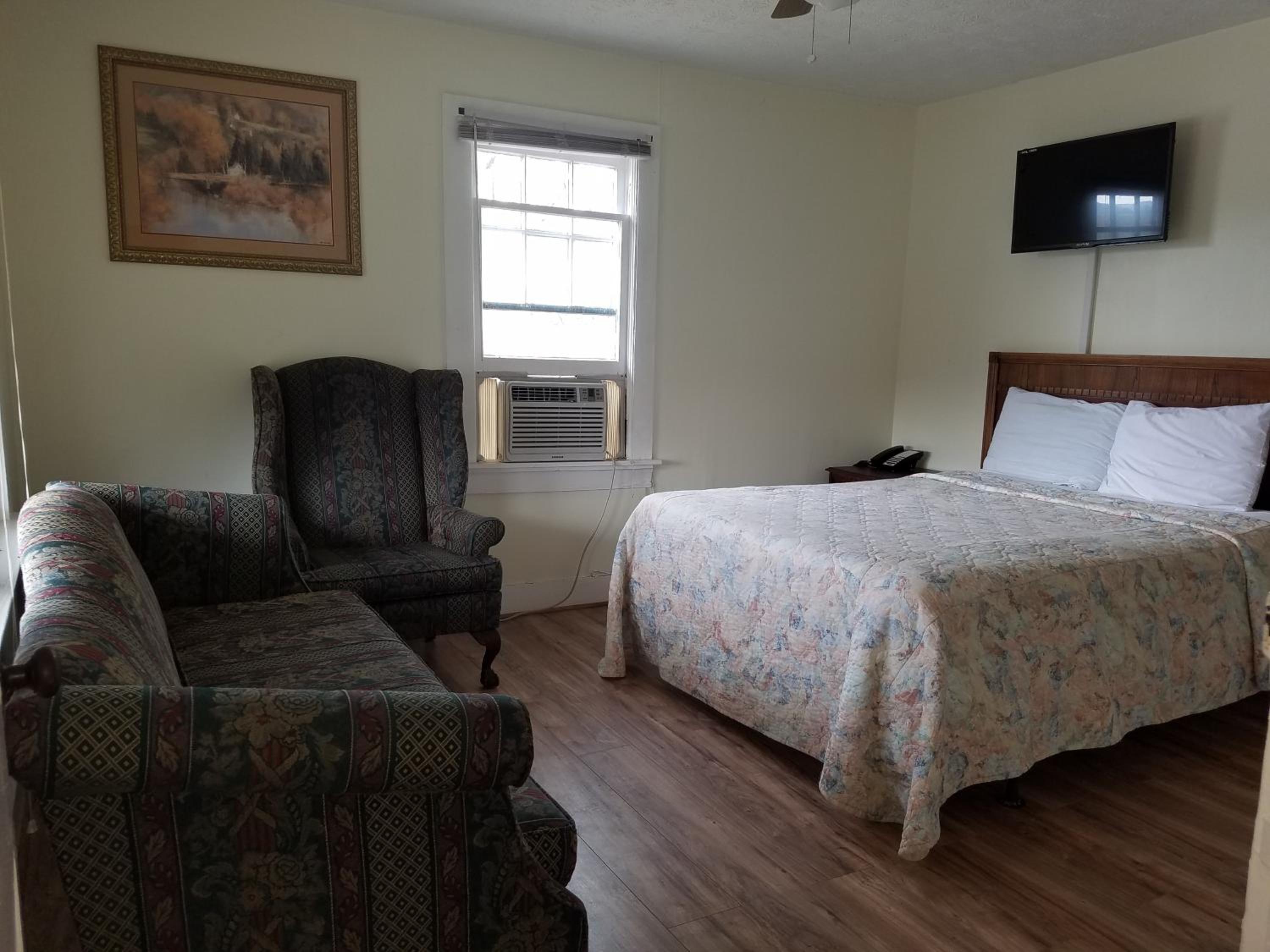 Standard Double Room with Two Double Beds photo 2