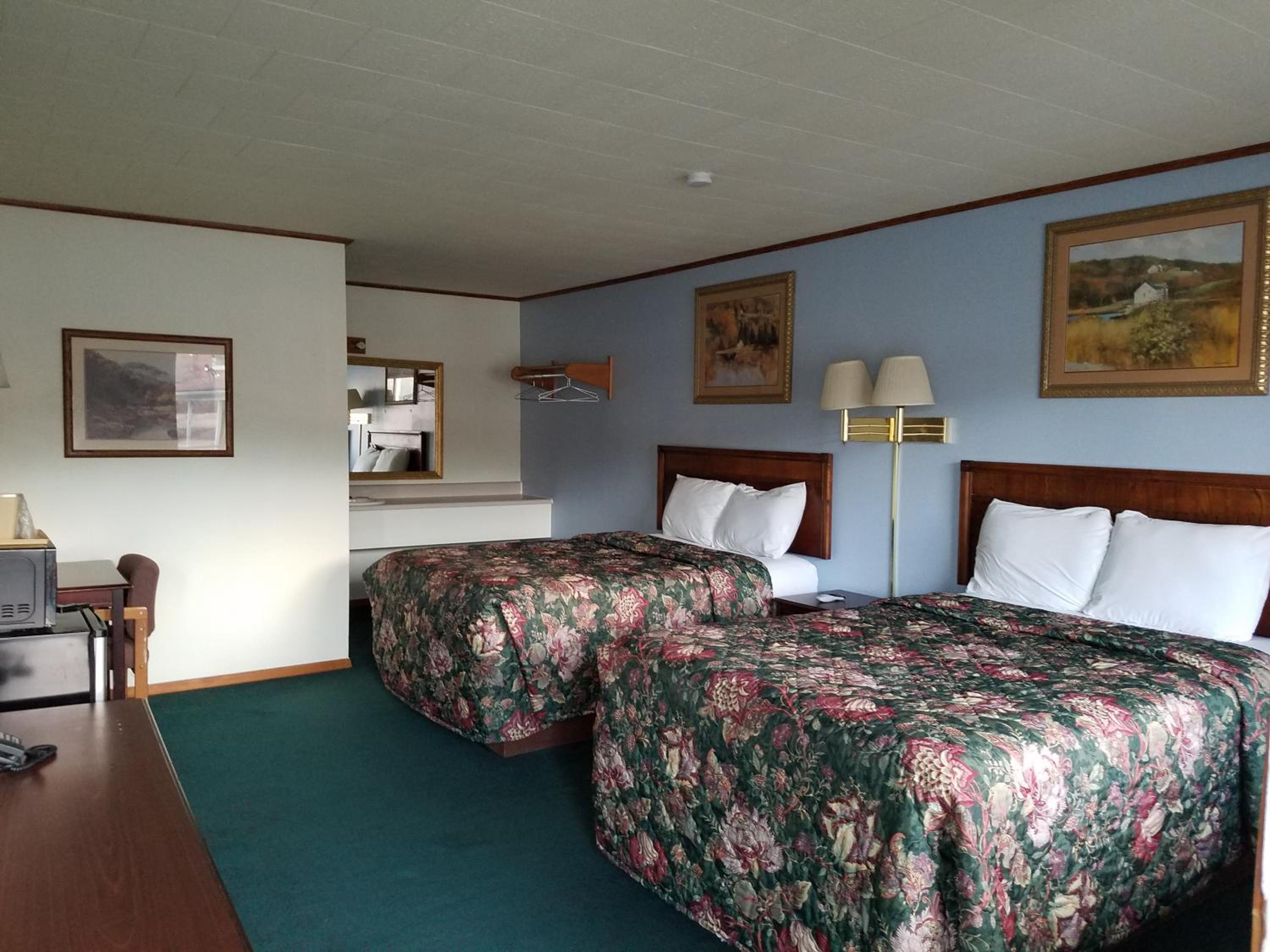 Standard Double Room with Two Double Beds photo 1