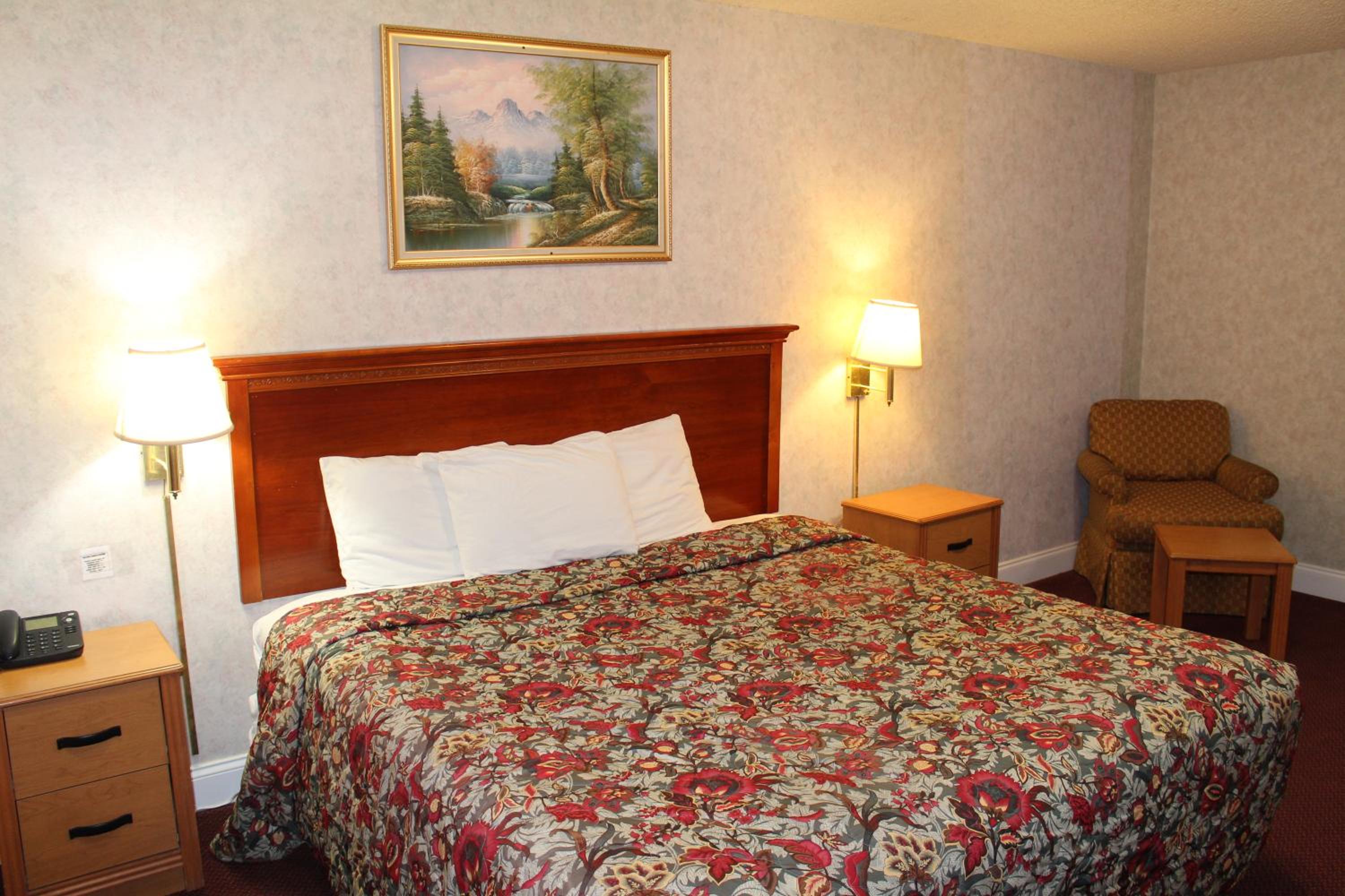 Deluxe King Room - Smoking - Photo 1