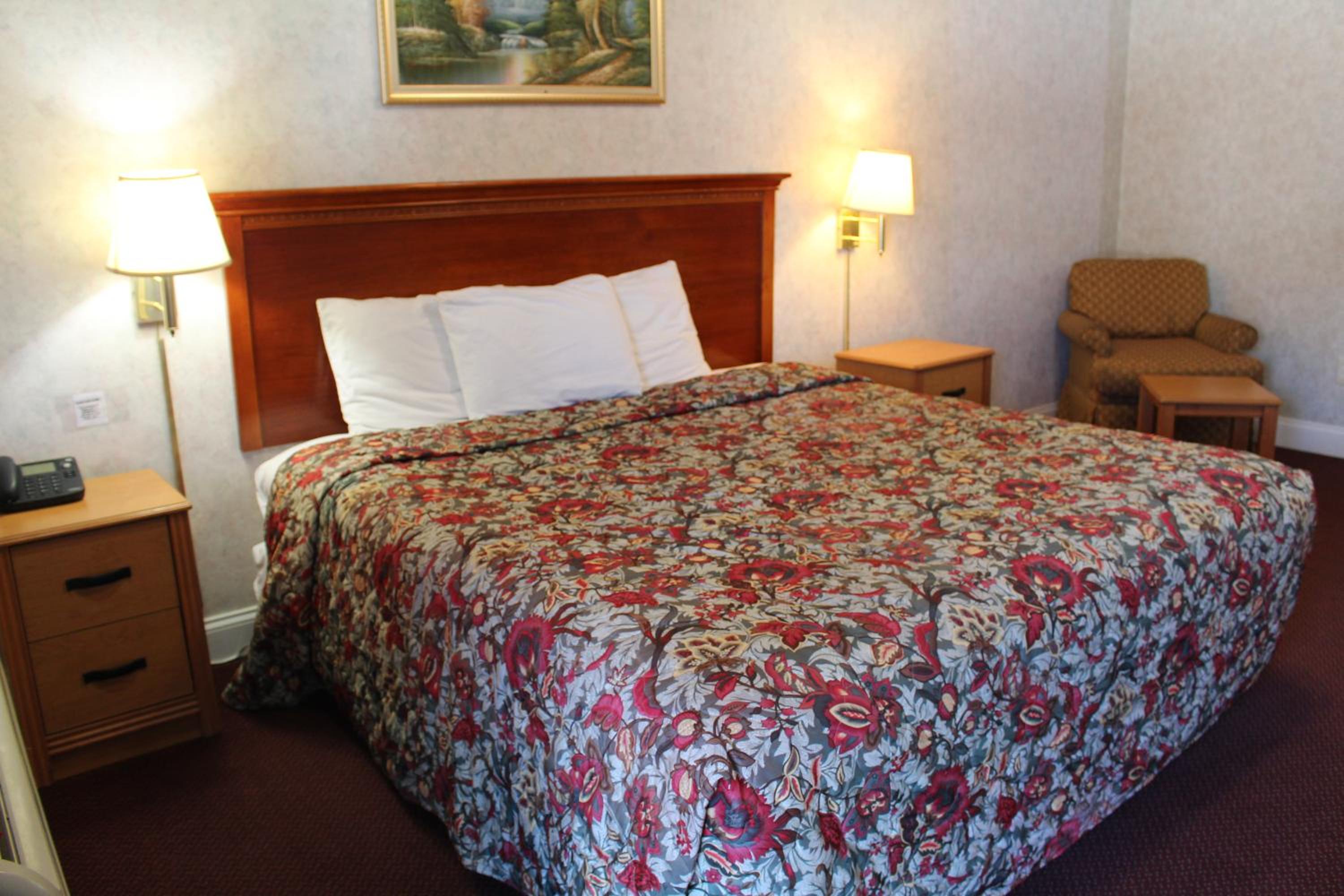 Deluxe King Room - Smoking - Photo 6