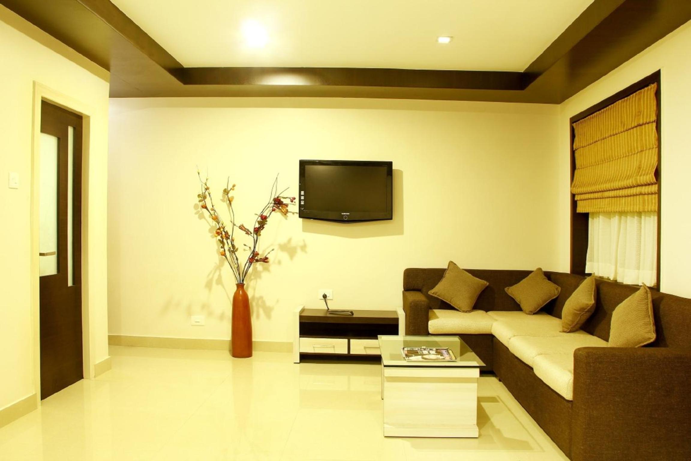Suite - Photo 3
