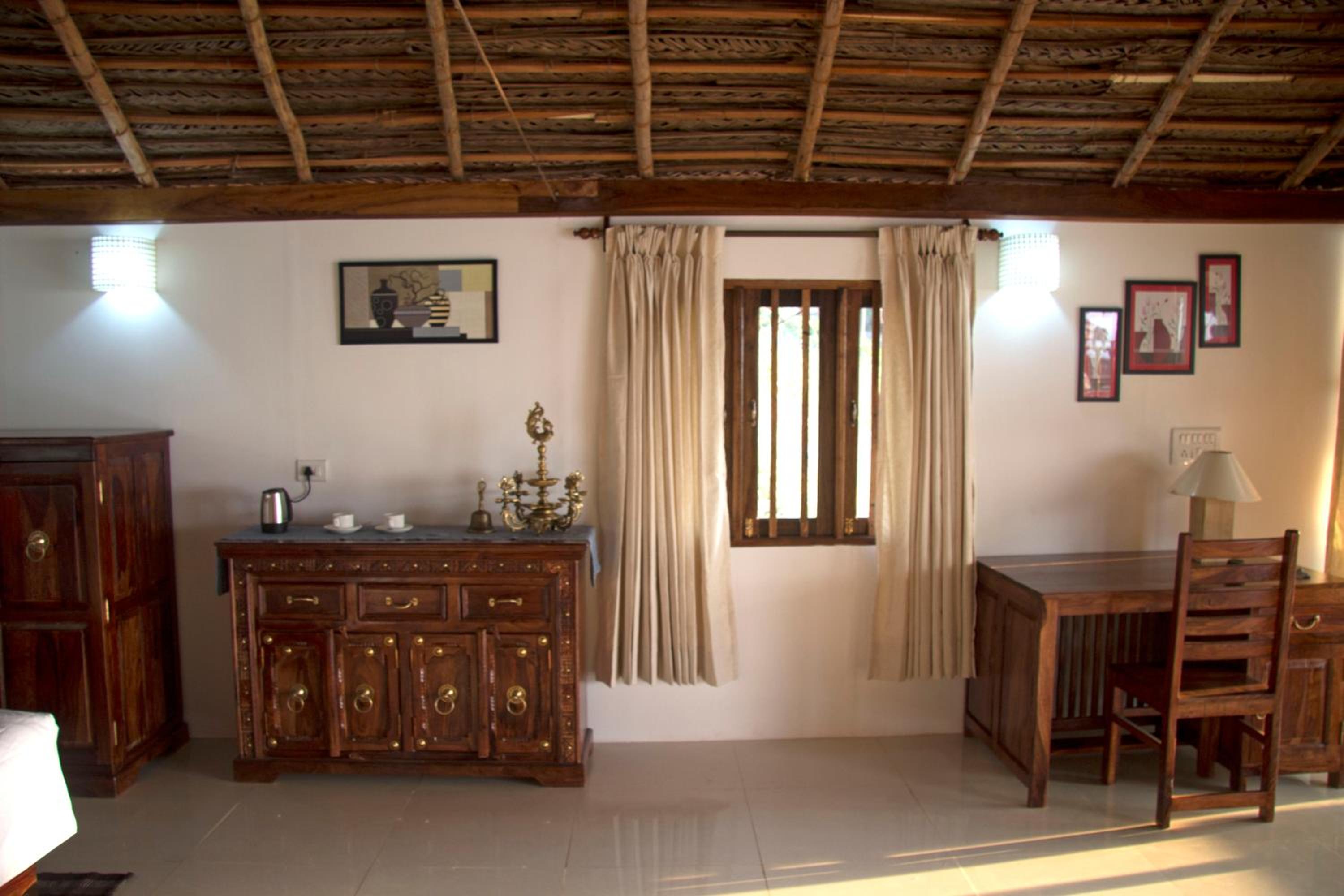 Deluxe Double Room with Balcony and Sea View photo 3