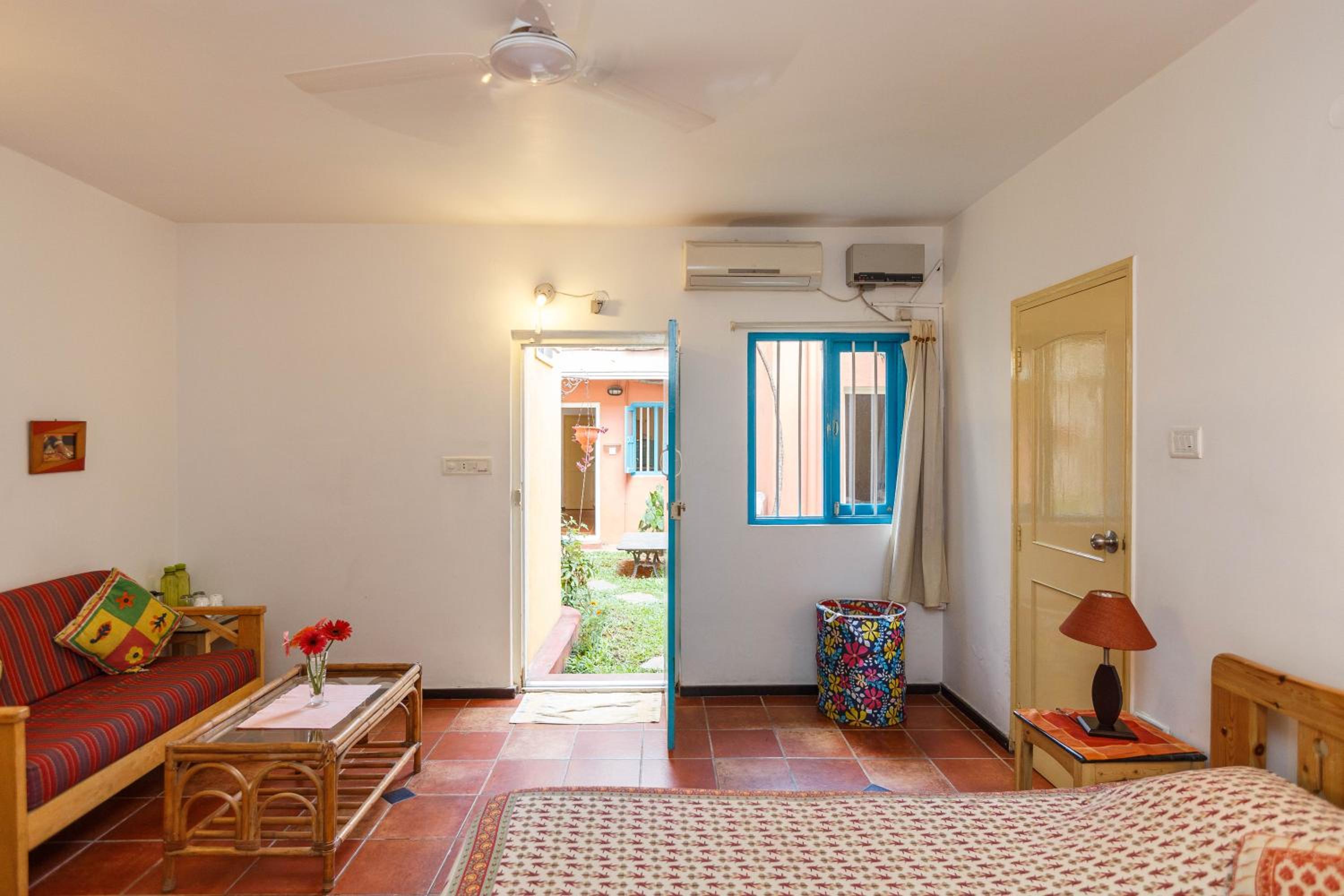 Deluxe Room - Photo 13