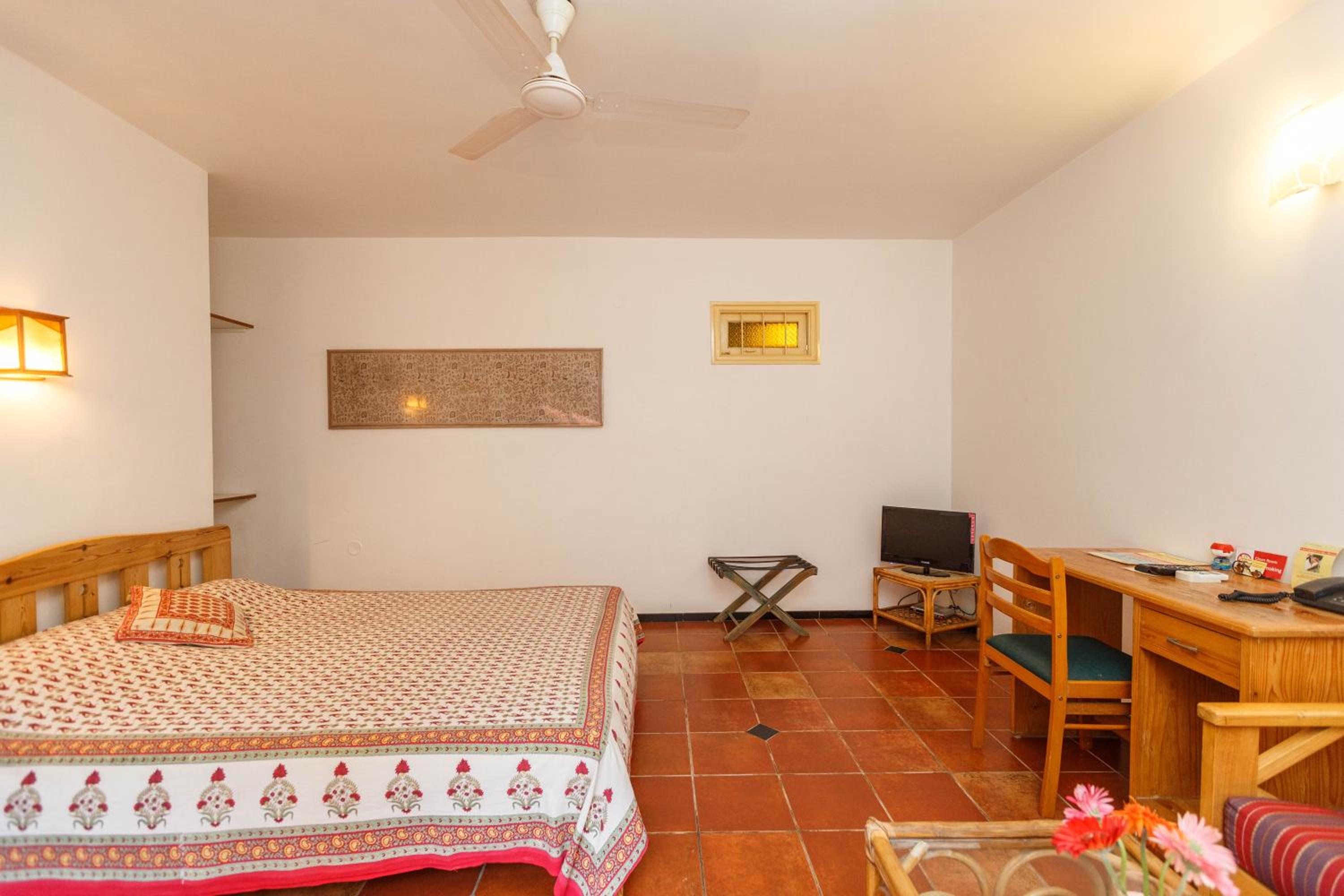 Deluxe Room - Photo 11