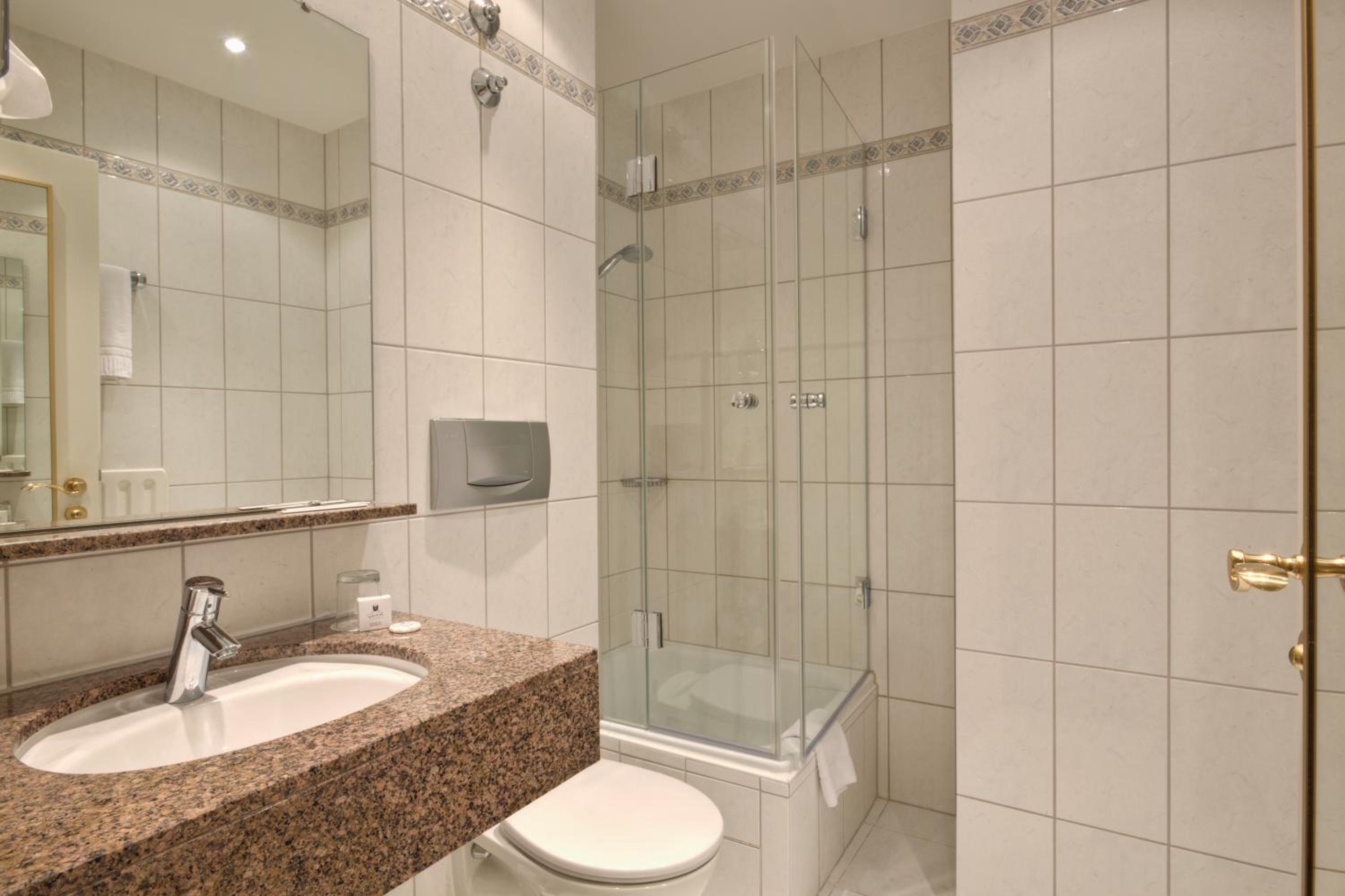 Double Room - Photo 3