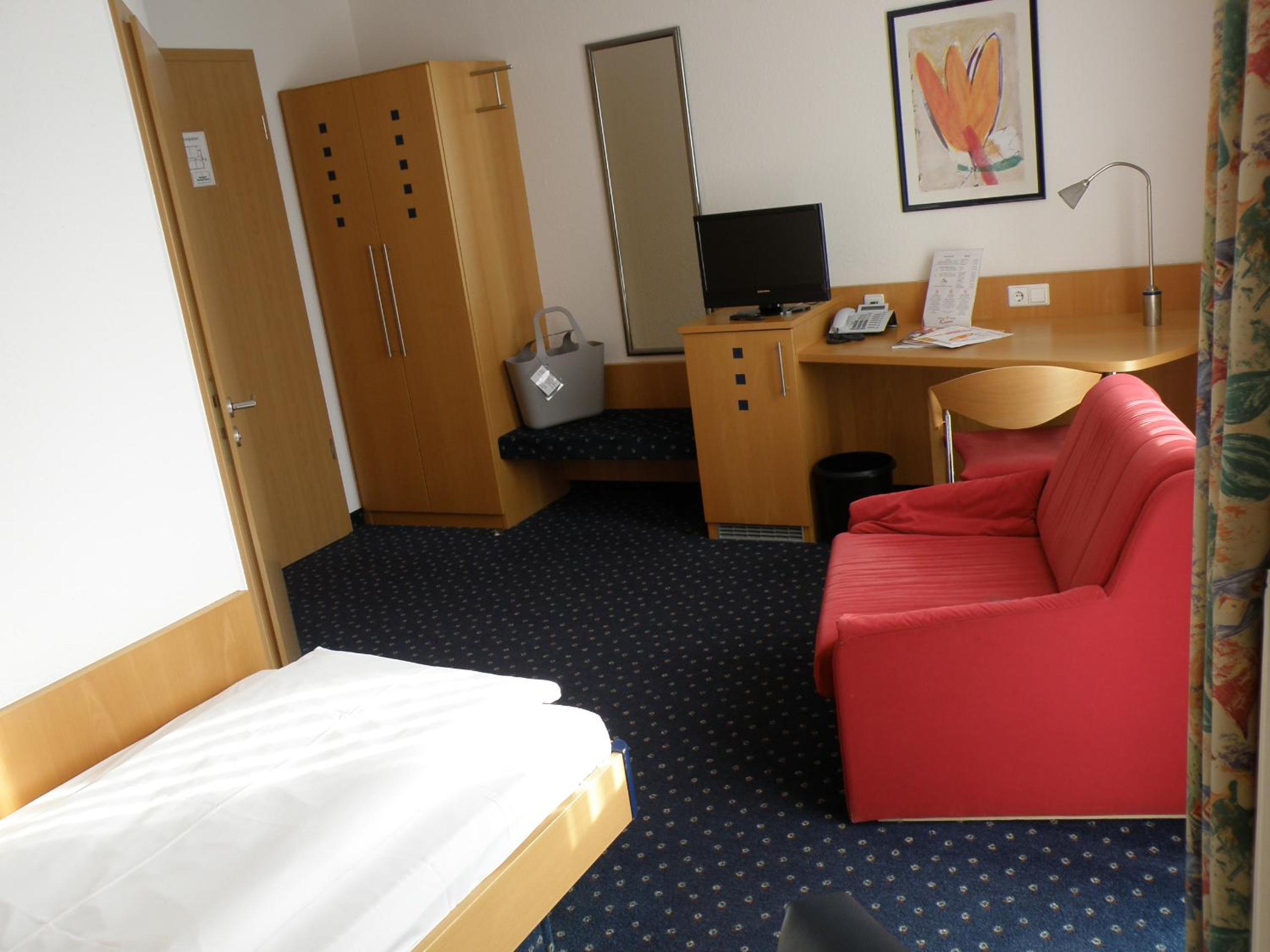 Single Room photo 3