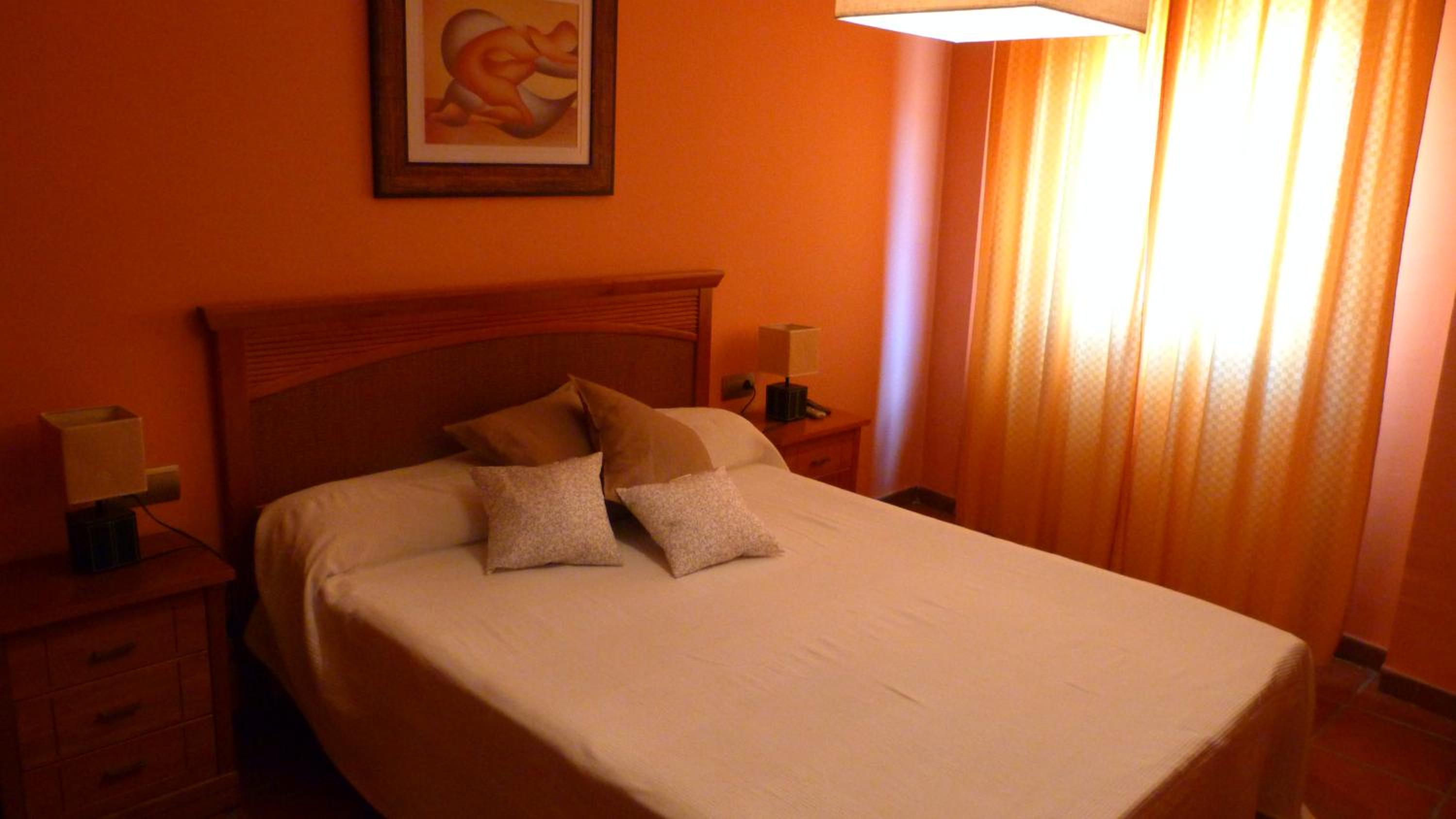 Two-Bedroom House - Photo 13